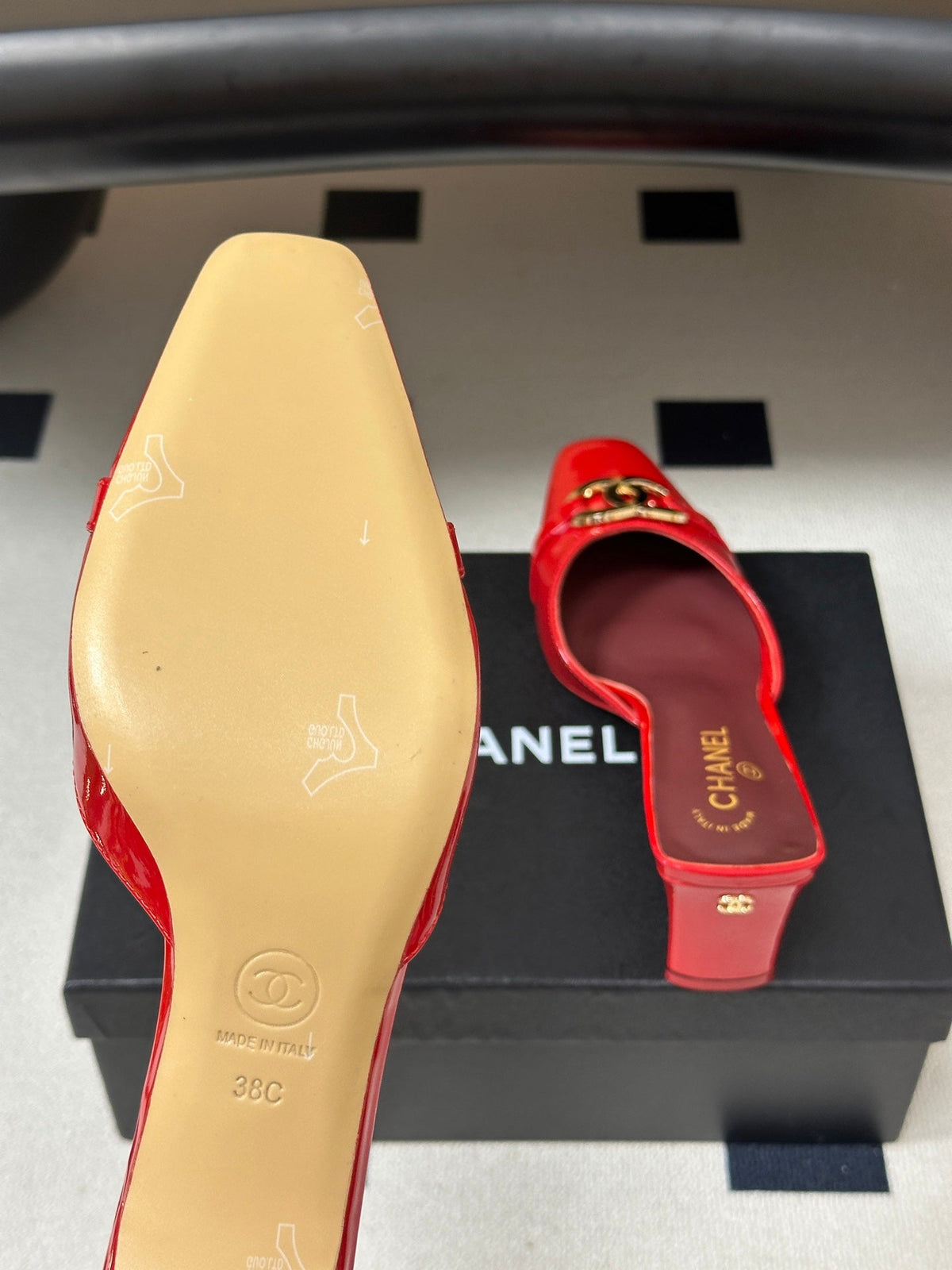 CC 26A Square Toe Mules 6cm Red Patent Leather 888040