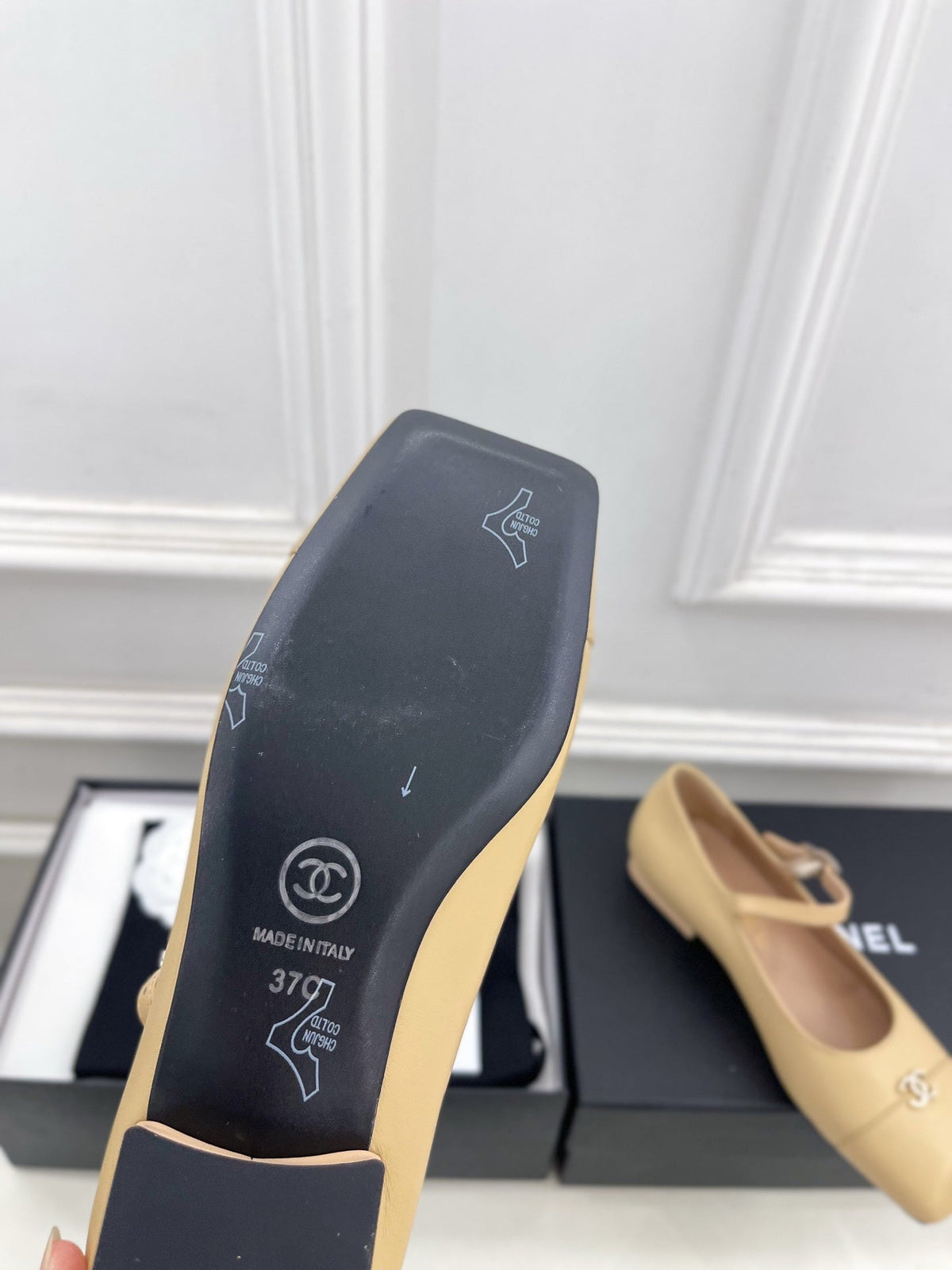 CC Square Toe Mary Jane Flats 2.5cm Beige Lambskin Leather 891750