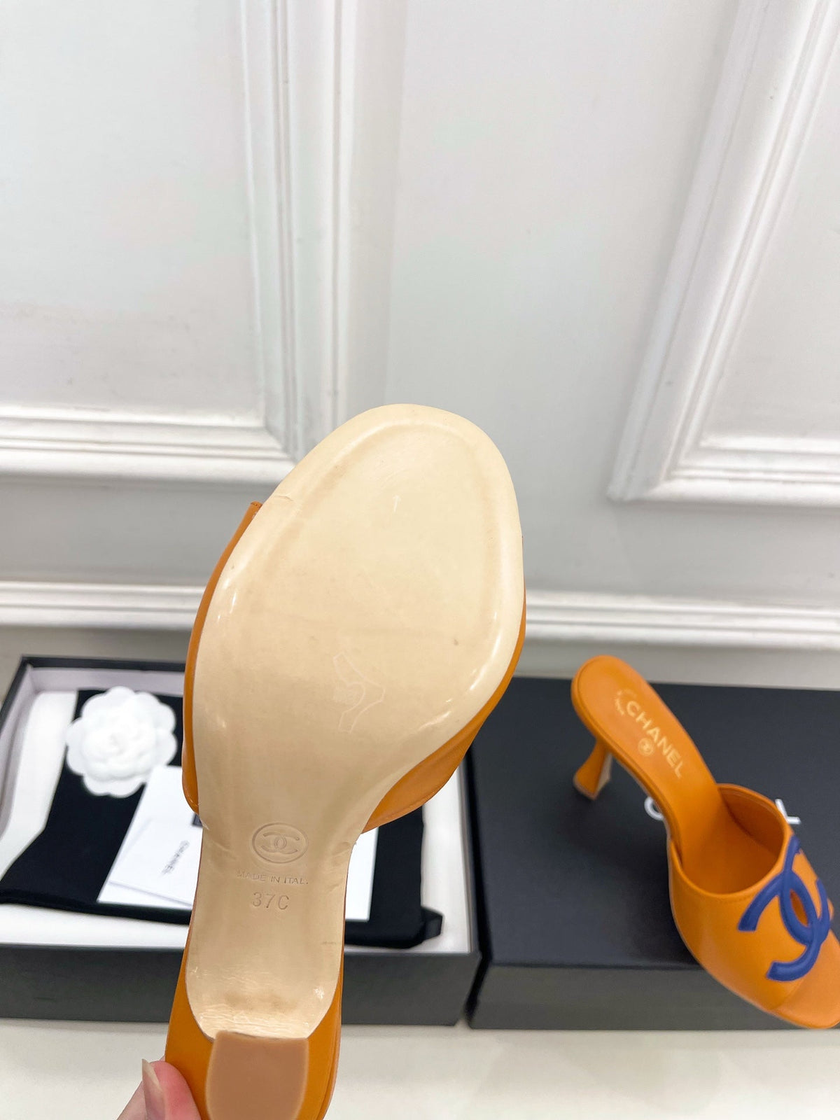 CC Double C Mules 9.5cm Orange Blue Leather 891682