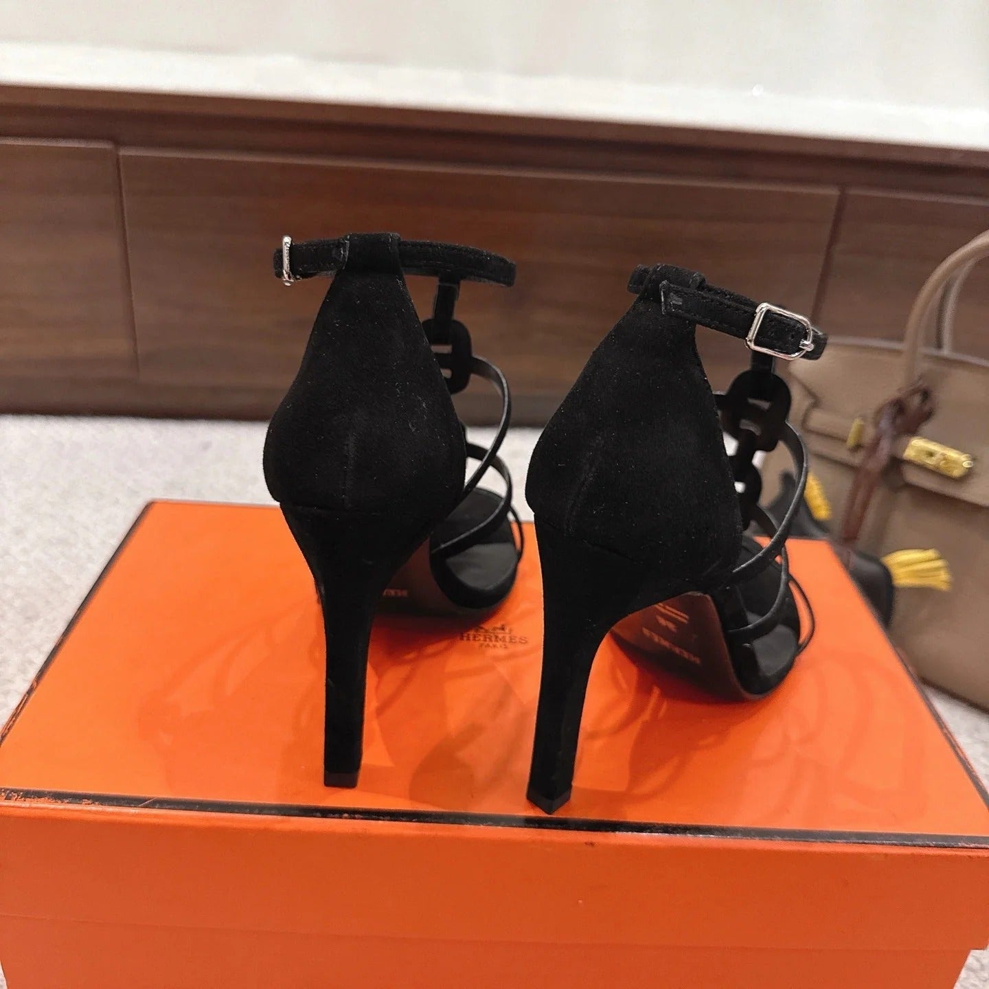 HM 26ss High Heels Sandals 70 Black Suede 686011