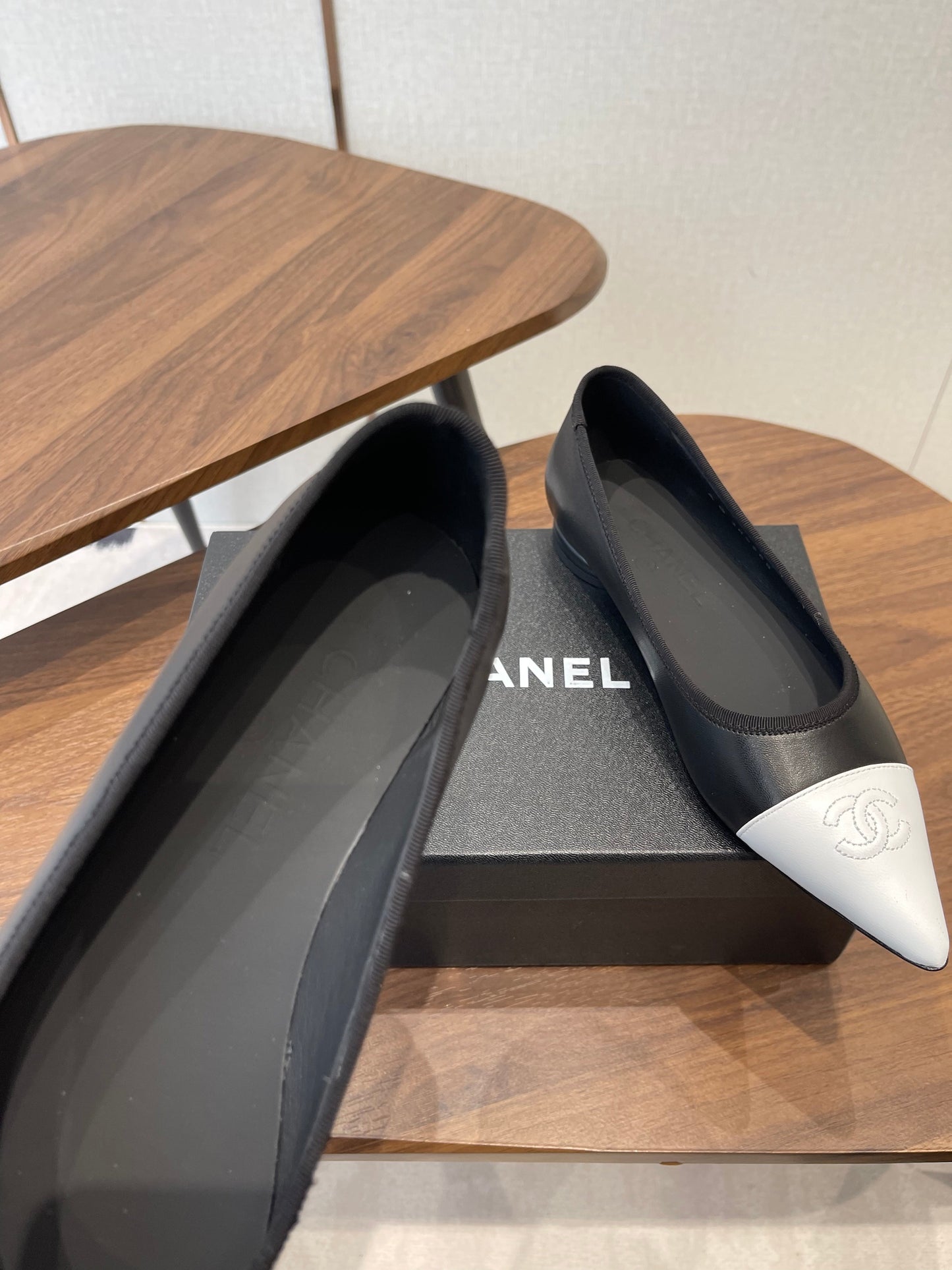 Chanel 2026 Ballerina Flat Black White Sheepskin 624237