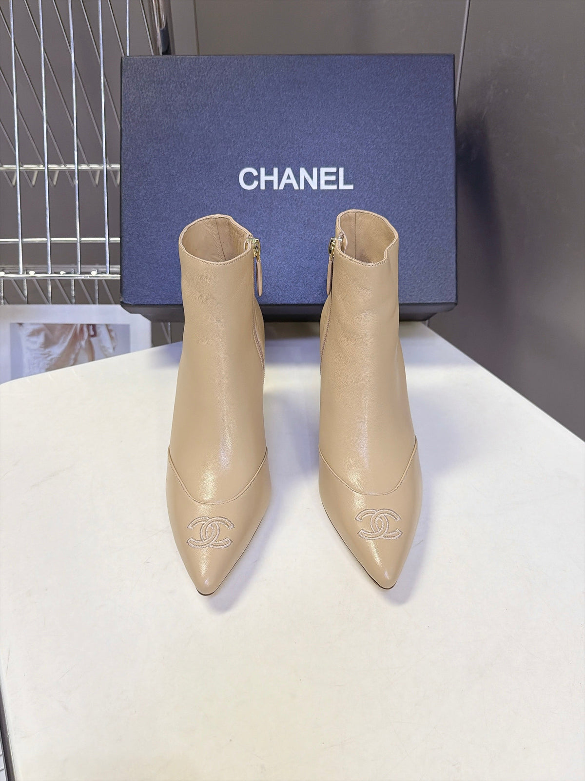 CC 26S Pointed Ankle Boots 5cm Beige Smooth Leather 113933