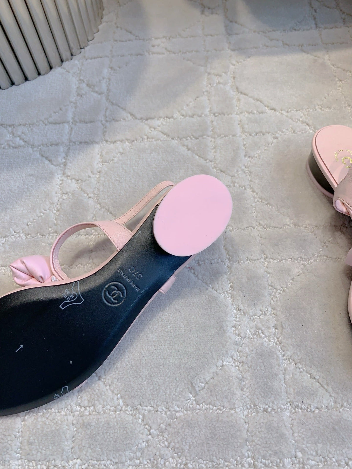 CC 26s Bow-Tie Flat Sandals Light Pink Lambskin 906130