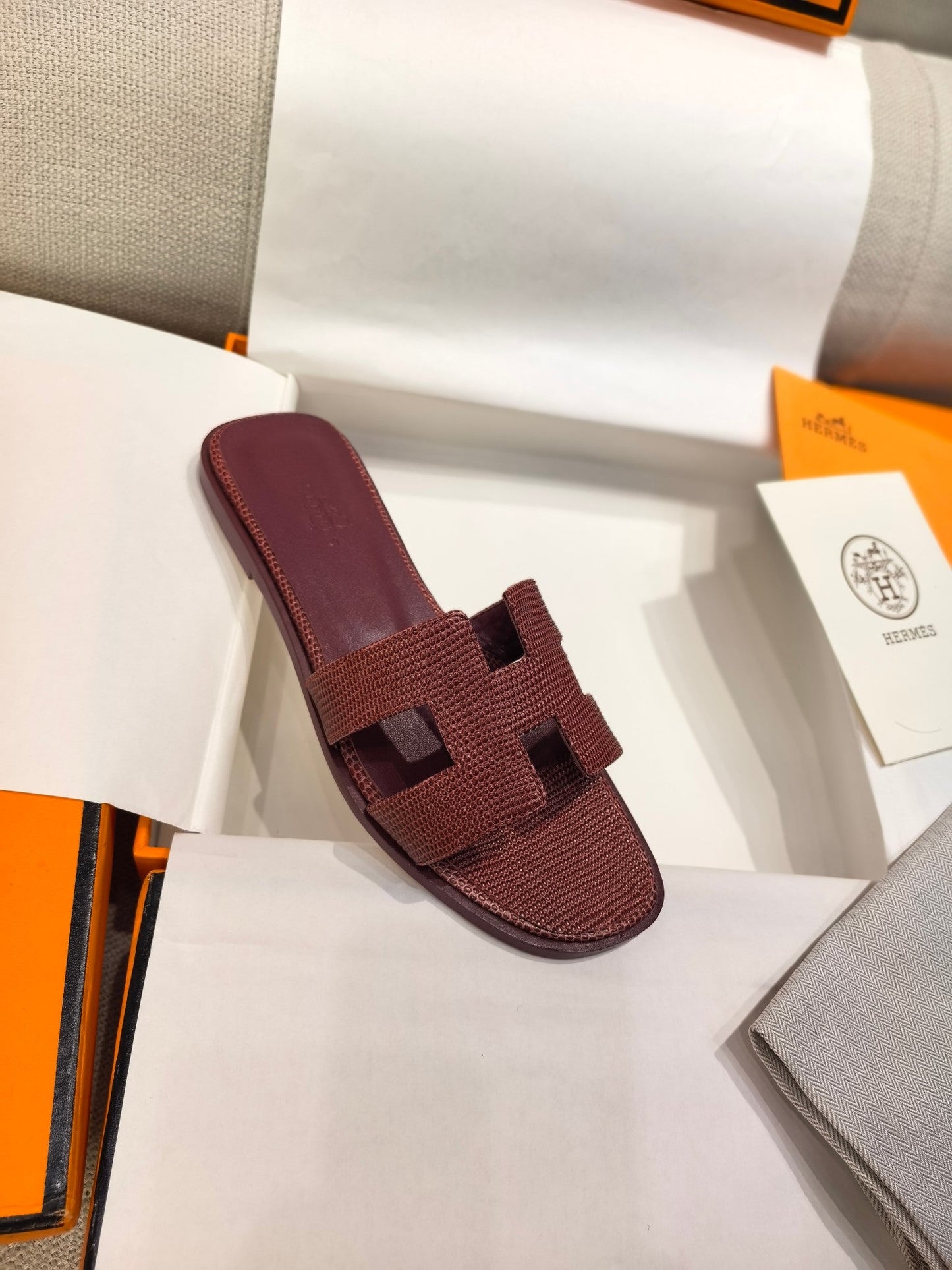 HM 26s Oran Sandal Burgundy Epsom 708453