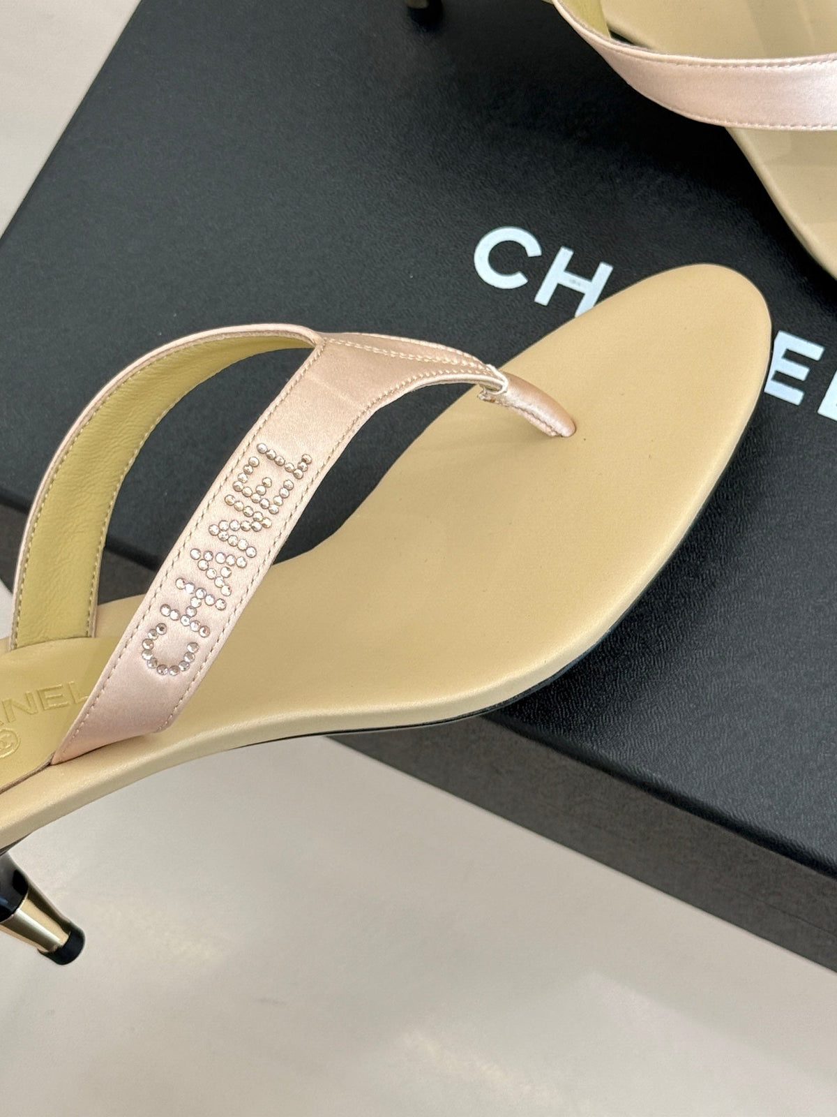 CC 2026 Thong Sandal 5.5cm Beige Satin 825792