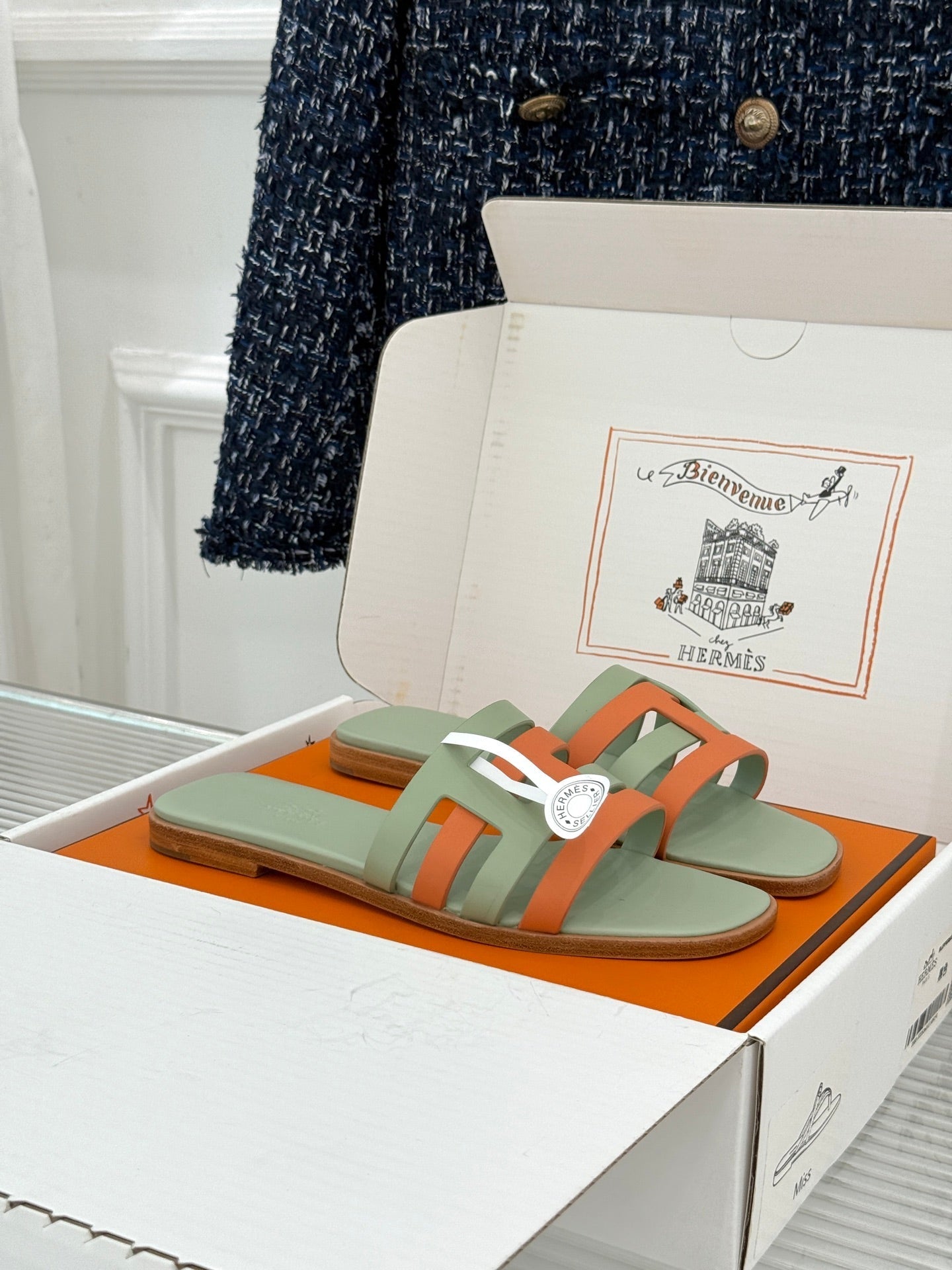 HM 26s Strappy Flat Sandals Green Orange Sheepskin 905784