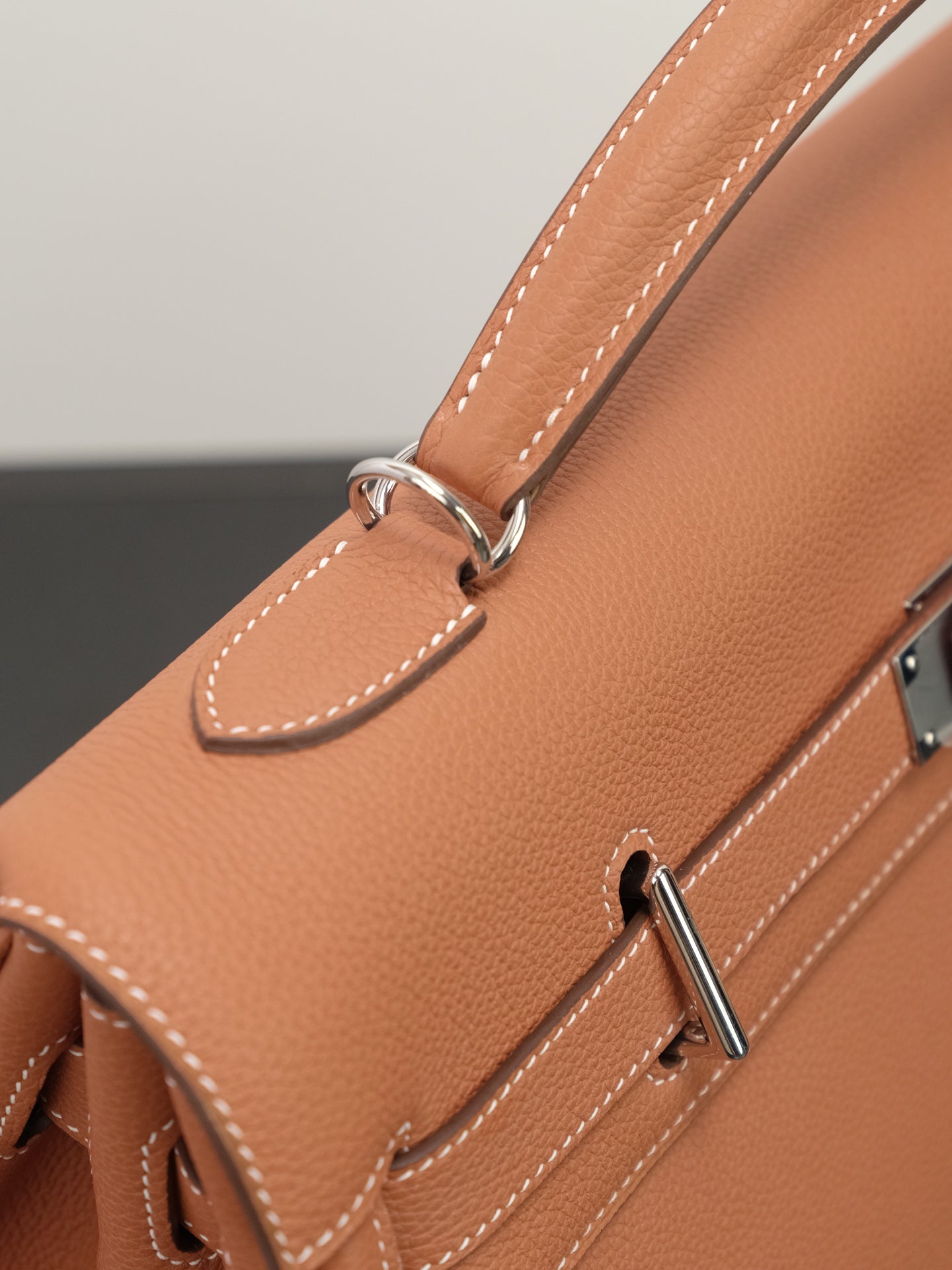 HM Kelly Max Bag 42cm Tan Brown Togo Leather 284501
