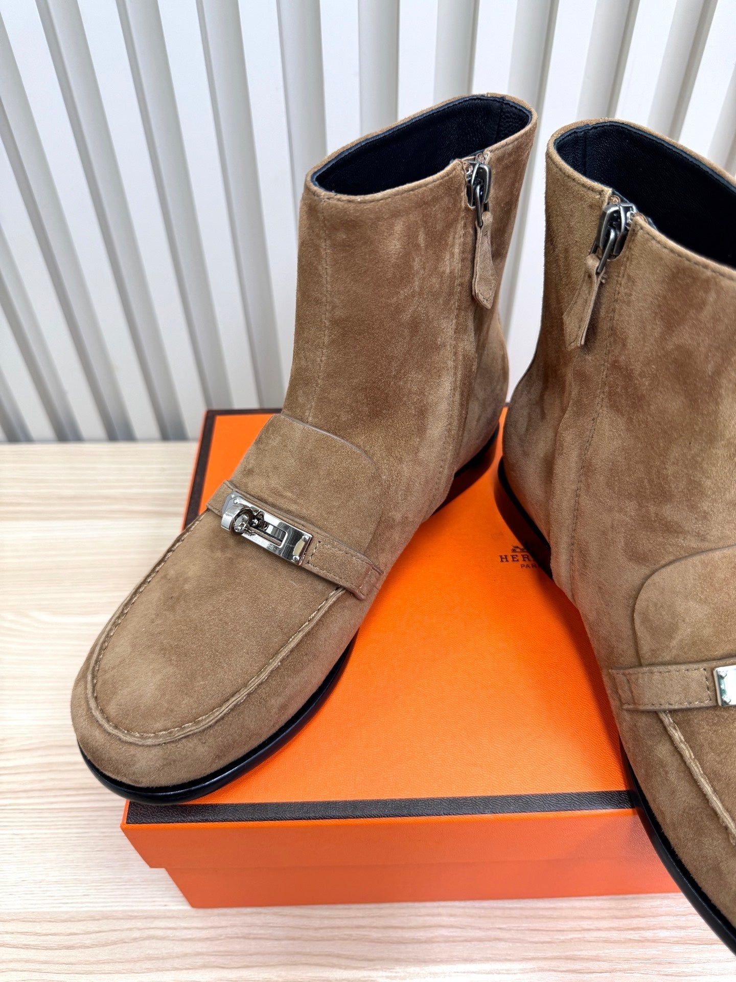 HM 25s Kelsy Ankle Boot Coffee Brown Suede 466591