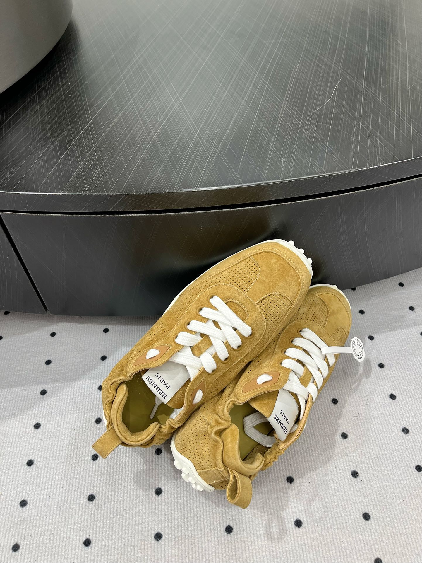 HM Sneaker 10mm In Light Yellow Brown Suede 954742