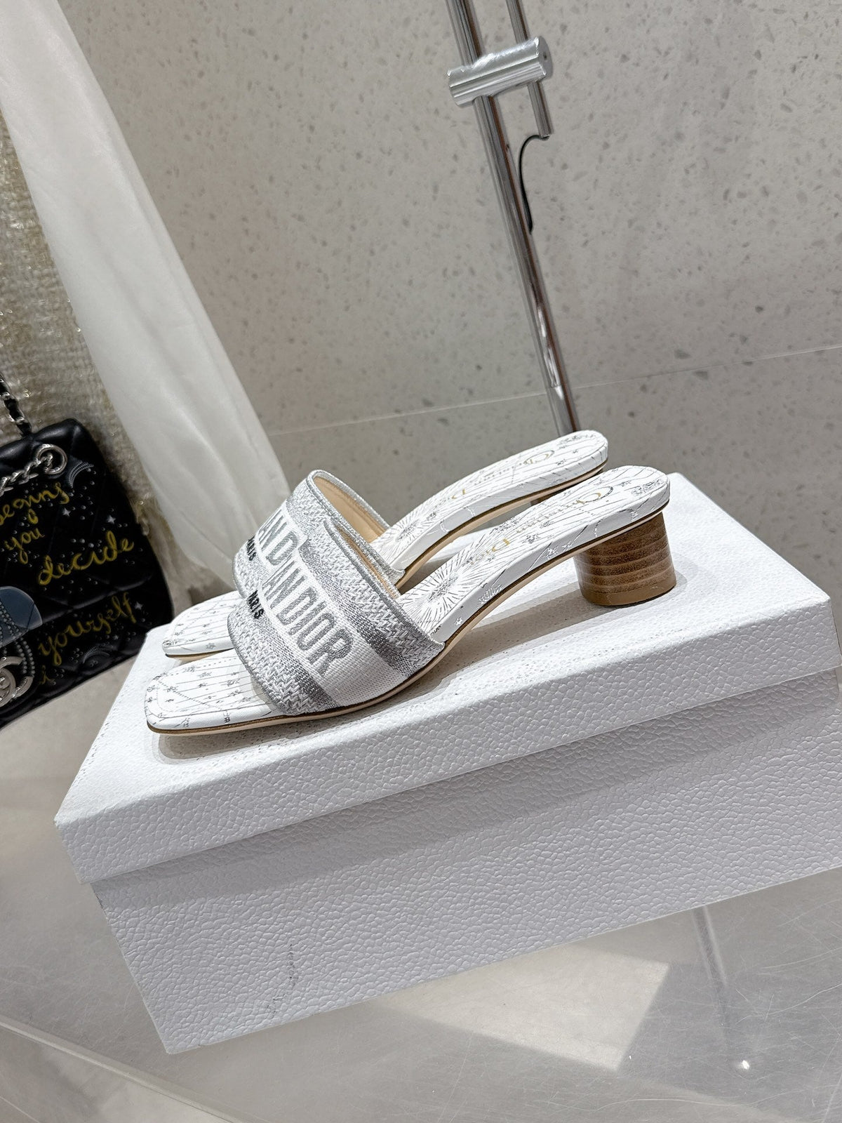CD 26s Embroidered Flat Slippers White Gray Canvas Leather 636396