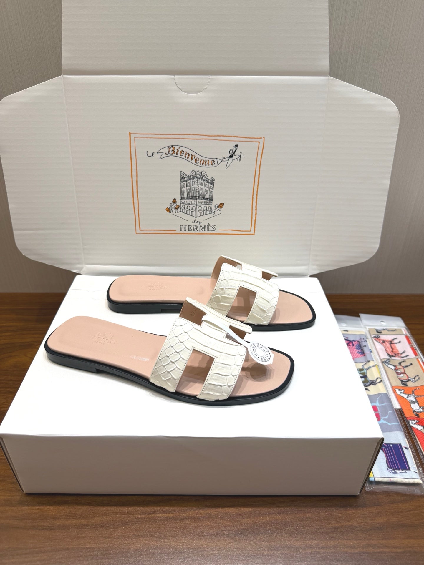 HM Sandal White Light Pink in Snakeskin 788521