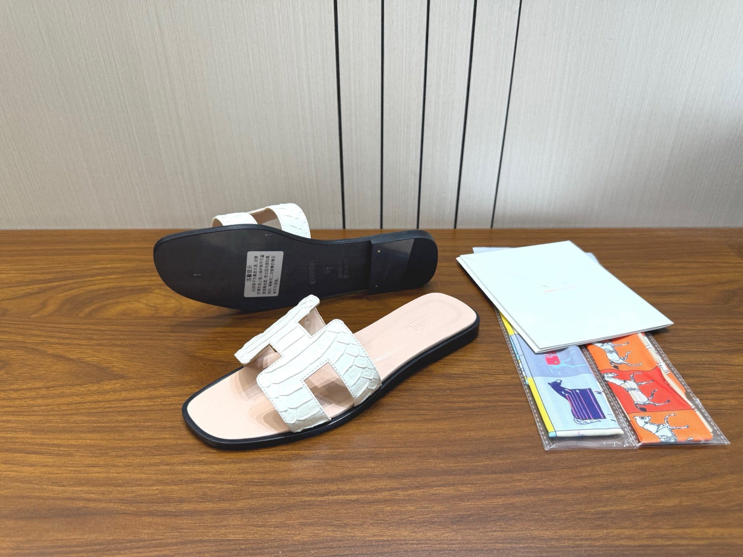 HM Sandal White Light Pink in Snakeskin 788521