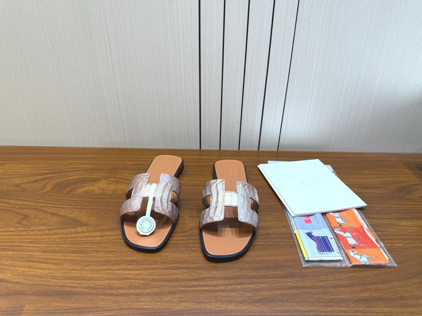 HM Sandal Silver Brown in Snakeskin 788517