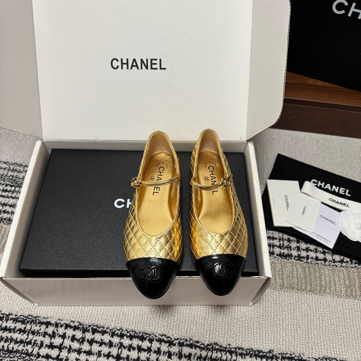 CC 25SS Mary Jane Quilted Gold Black Metallic Lambskin Leather 862425