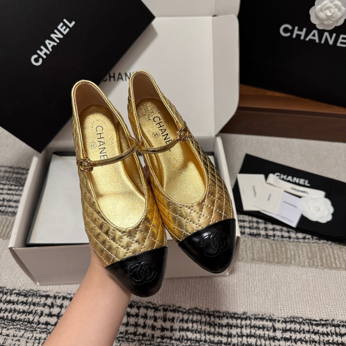 CC 25SS Mary Jane Quilted Gold Black Metallic Lambskin Leather 862425