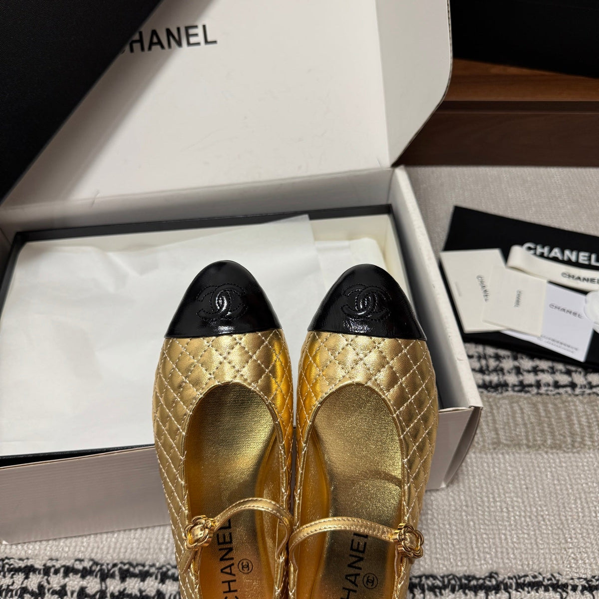 CC 25SS Mary Jane Quilted Gold Black Metallic Lambskin Leather 862425