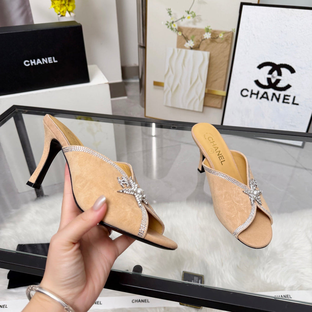 CC Star Brooch Mules Beige Cashmere Leather 872822