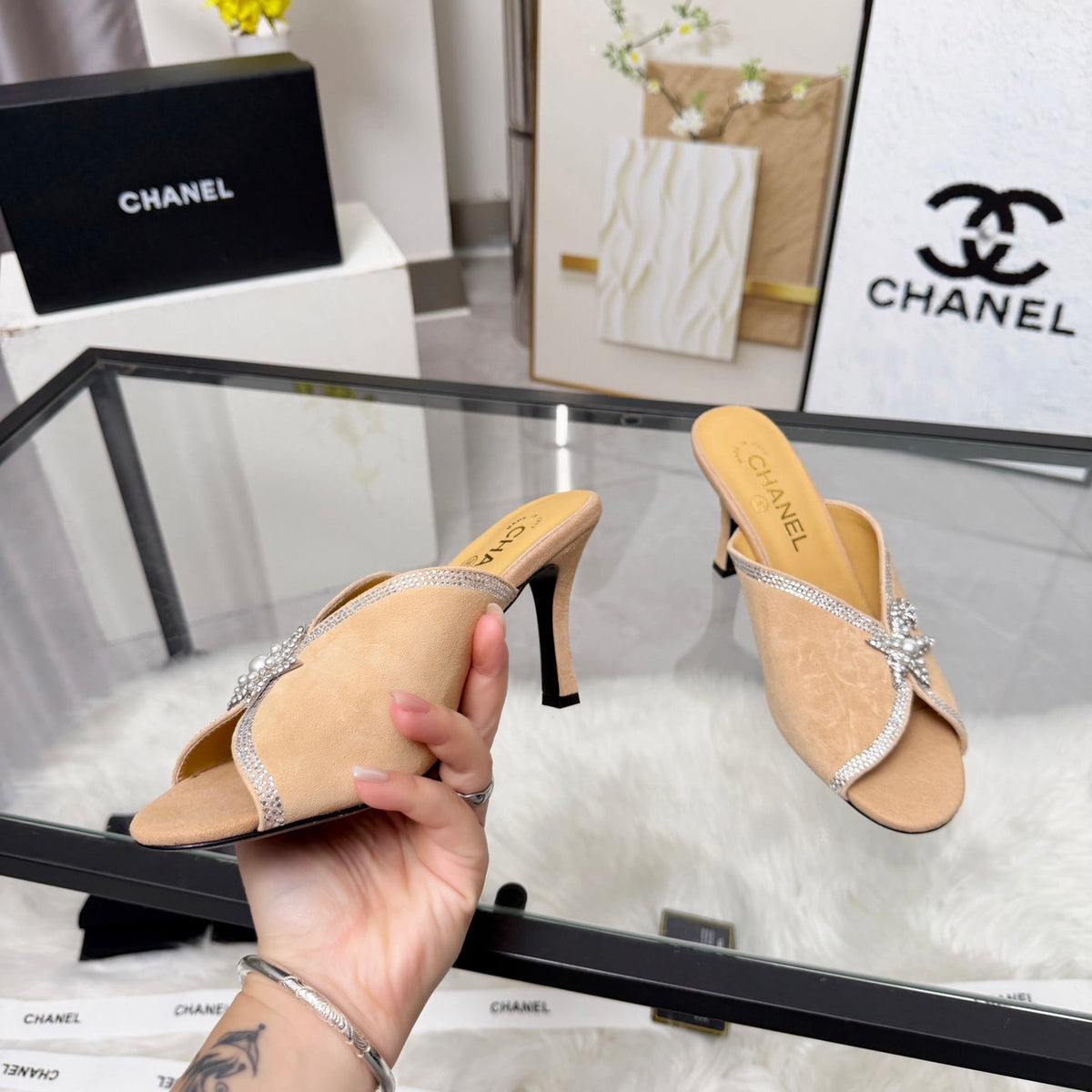 CC Star Brooch Mules Beige Cashmere Leather 872822