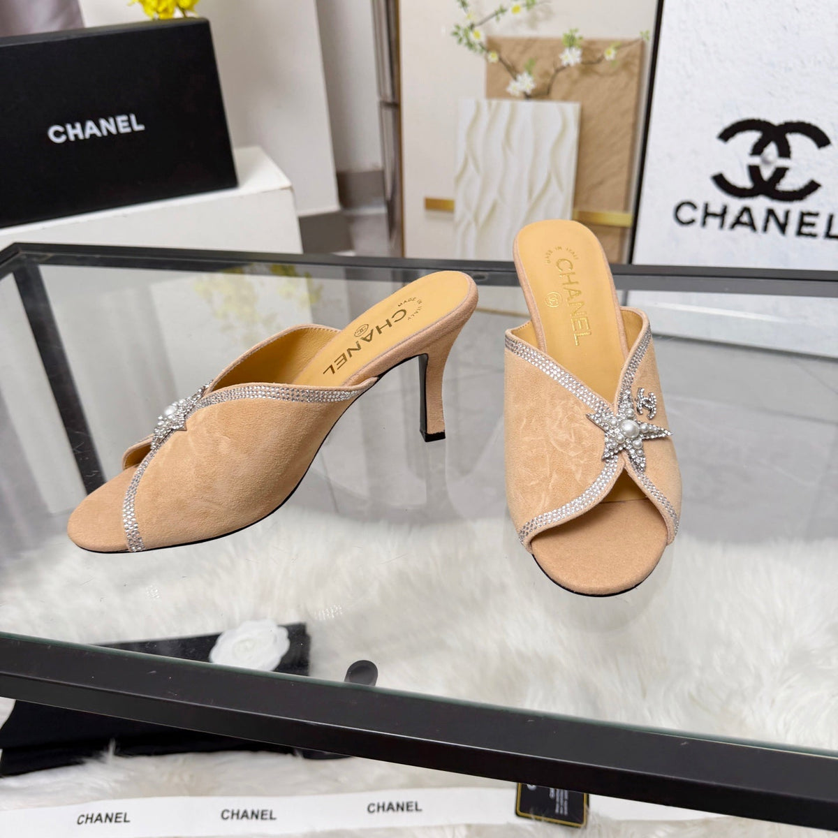 CC Star Brooch Mules Beige Cashmere Leather 872822