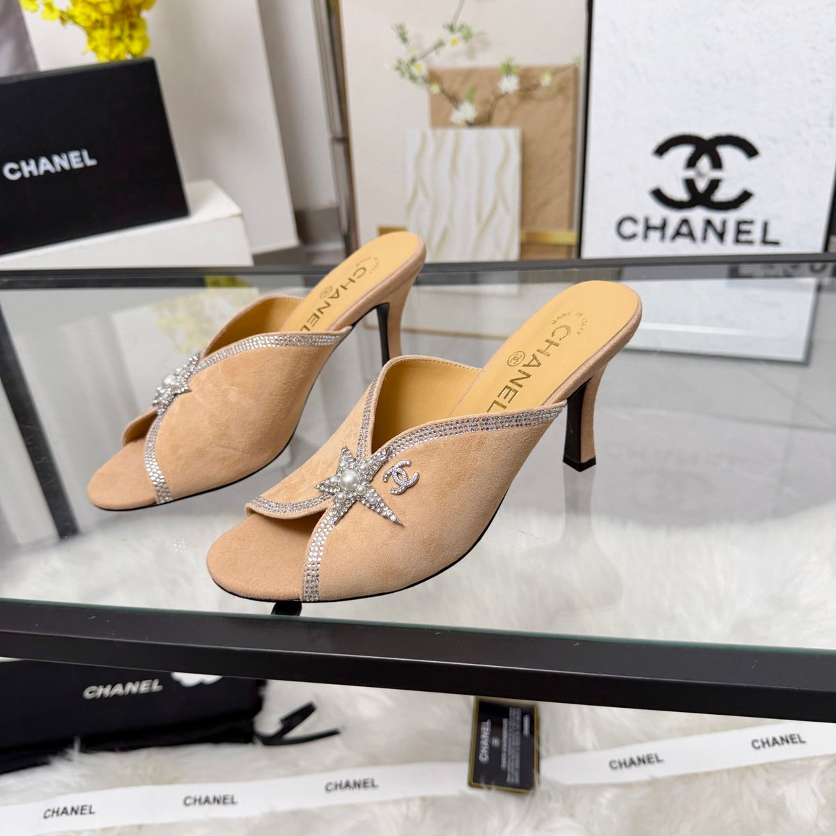 CC Star Brooch Mules Beige Cashmere Leather 872822
