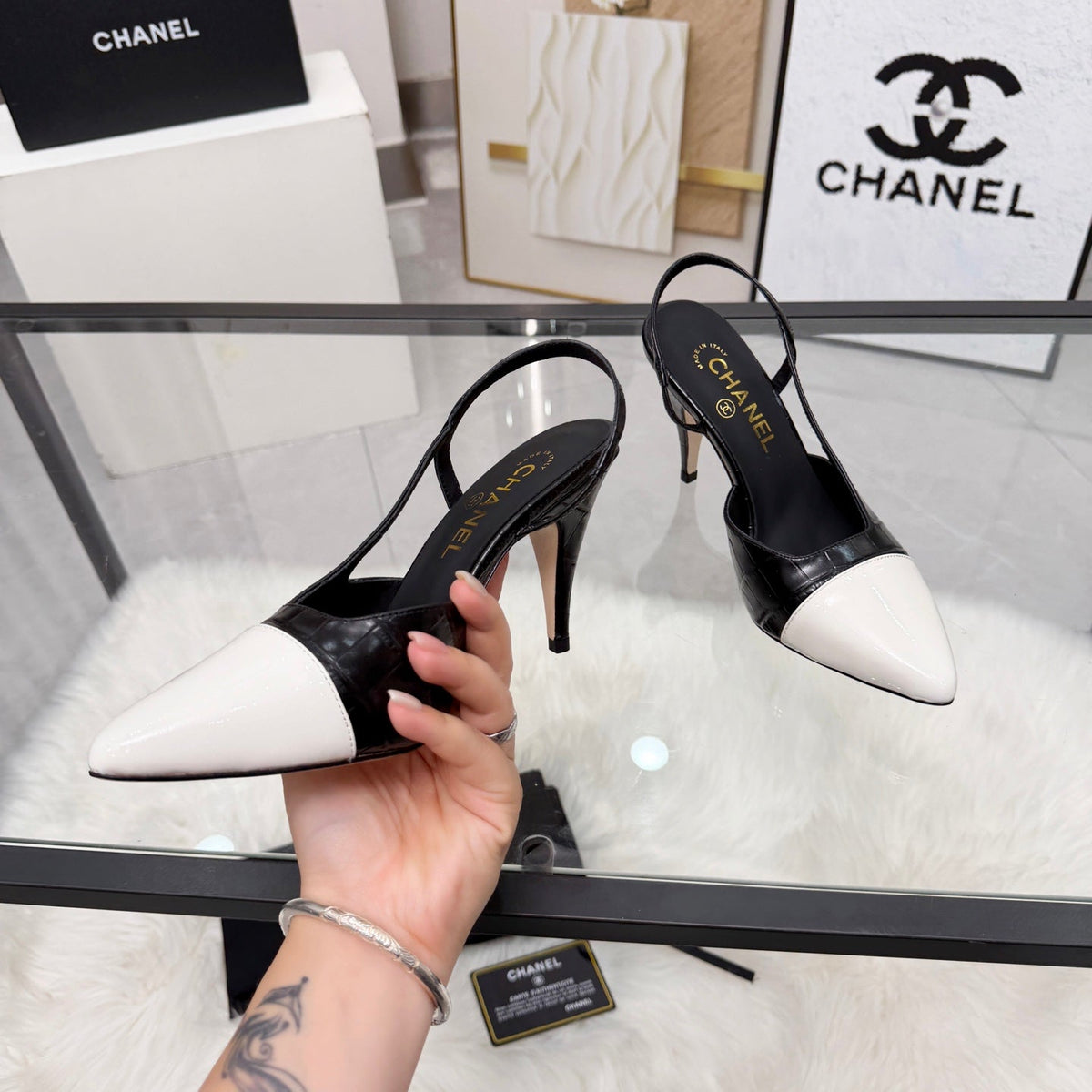 CC Crocodile-Embossed Slingback Pumps Black Cowhide Leather 873844