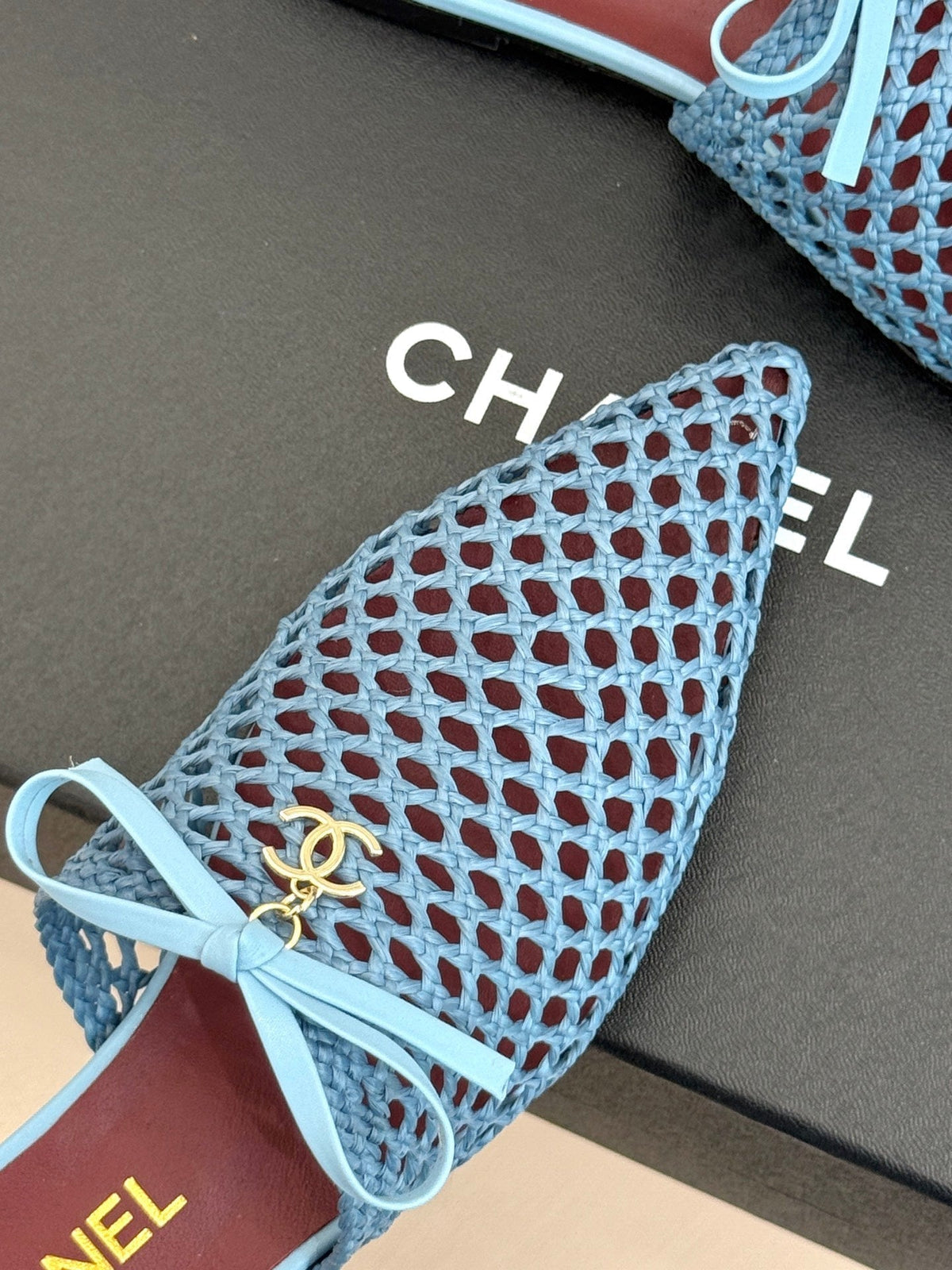 CC 26A Bow Pointed-Toe Mules Blue Leather 887975