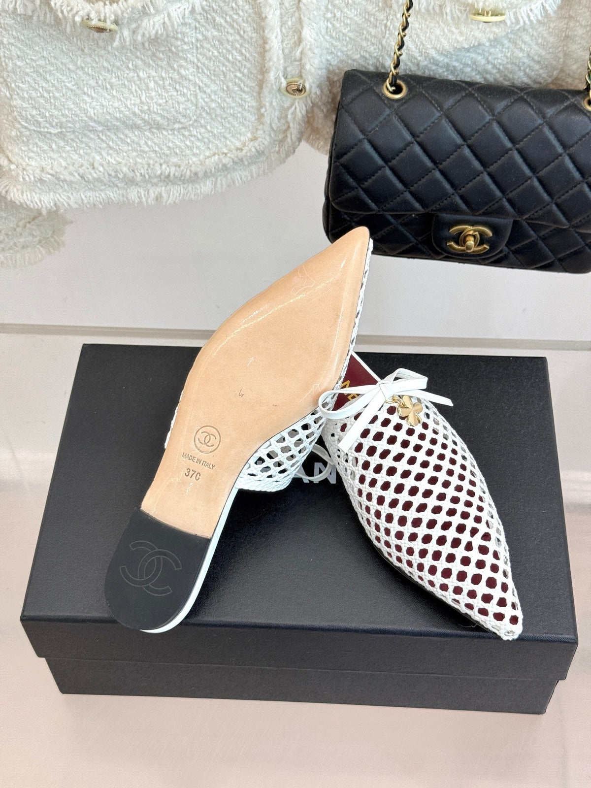CC 26A Bow Pointed-Toe Mules White Leather 887973