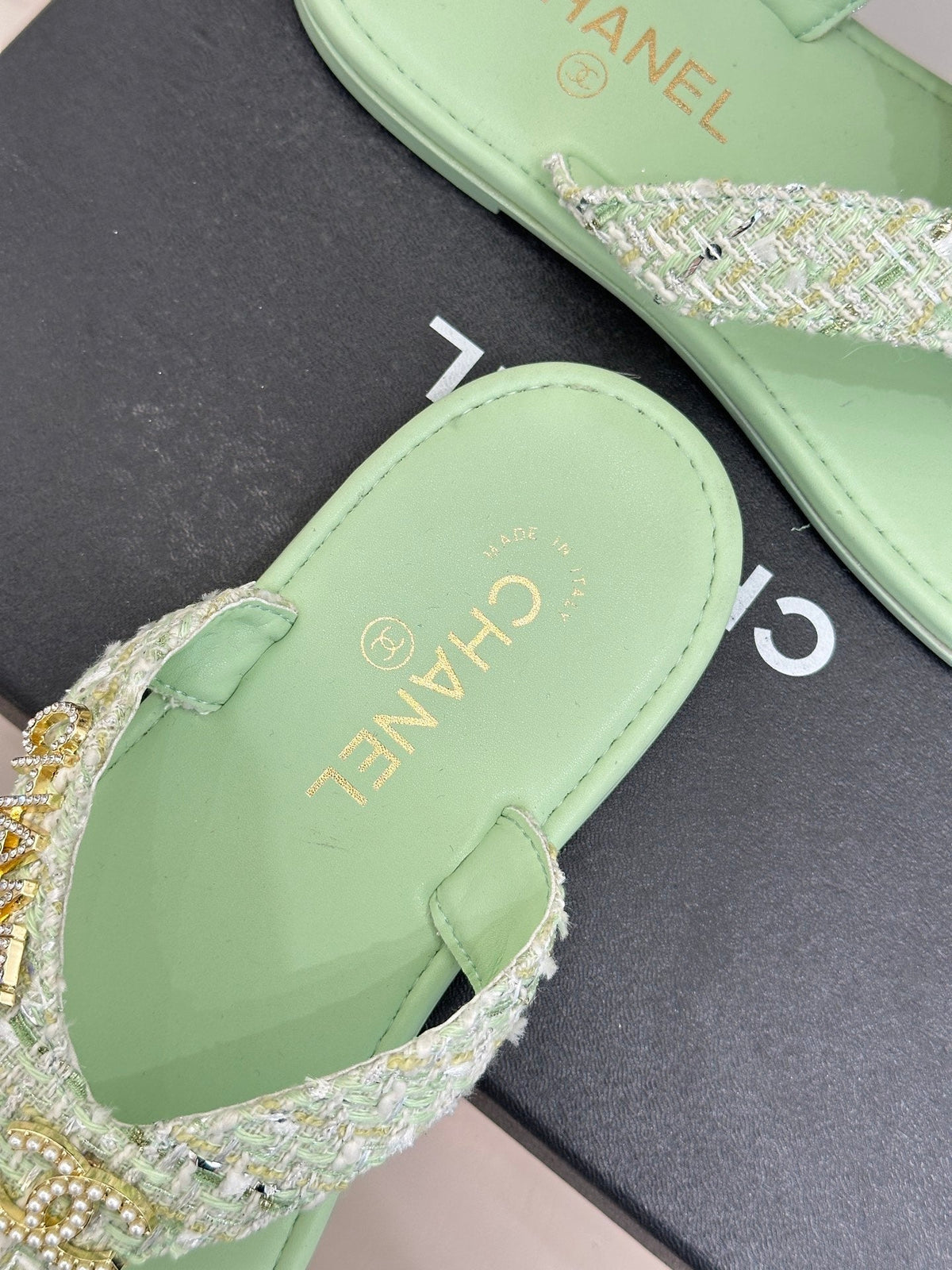 CC Crystal Logo Platform Thong Sandals Flat Lime Green Tweed 887780