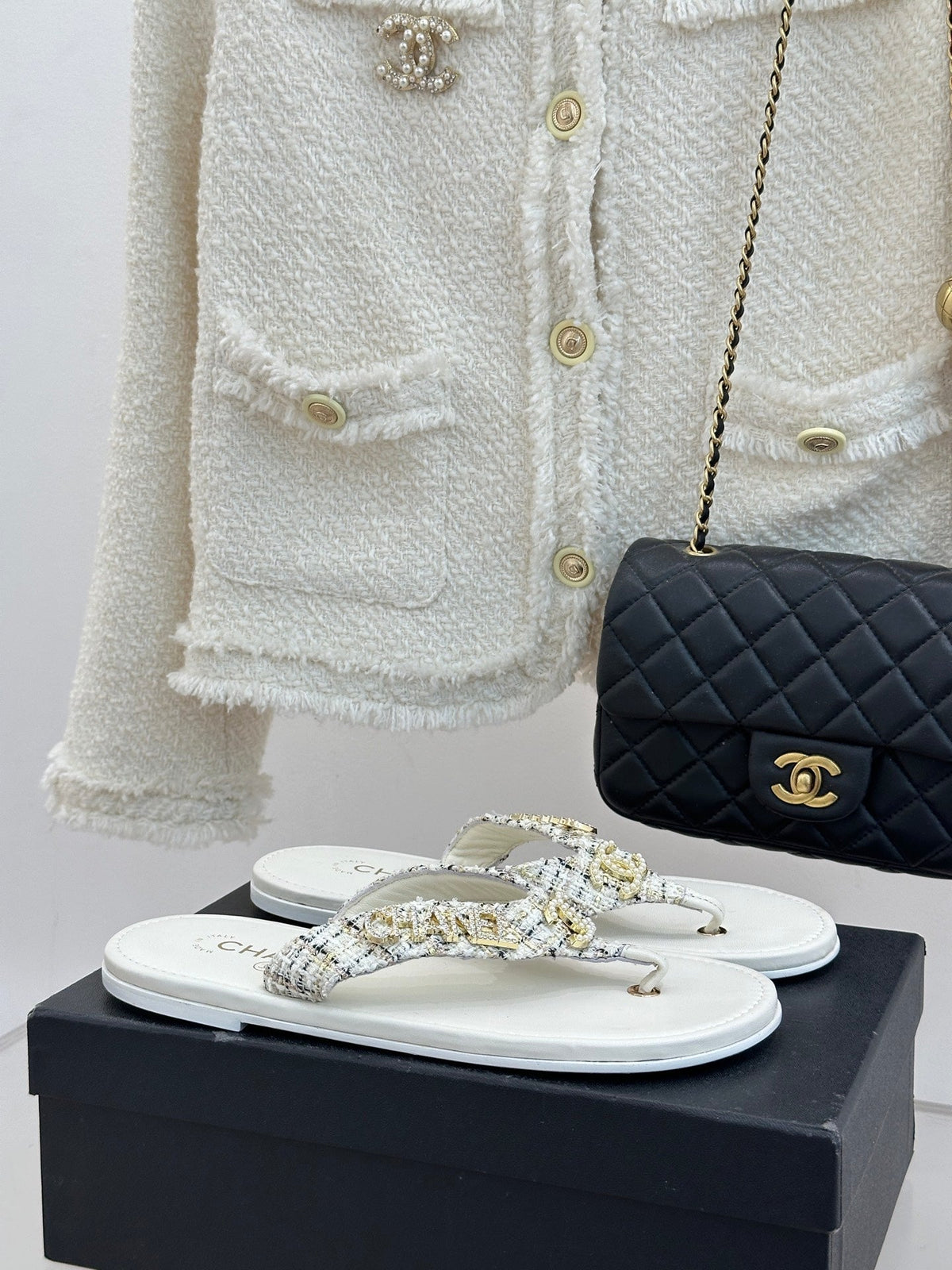 CC Crystal Logo Platform Thong Sandals Flat White Tweed 887779