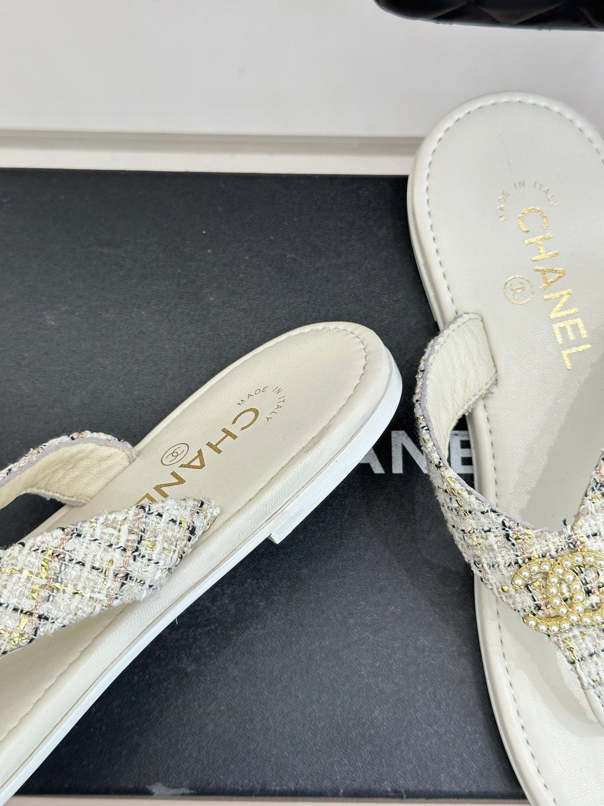 CC Crystal Logo Platform Thong Sandals Flat White Tweed 887779