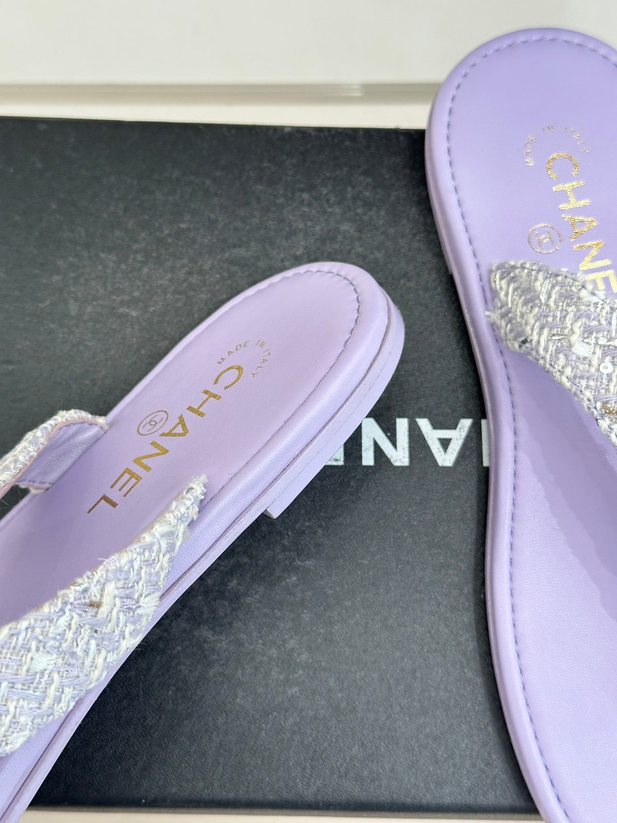CC Crystal Logo Platform Thong Sandals Flat Purple Tweed 887776