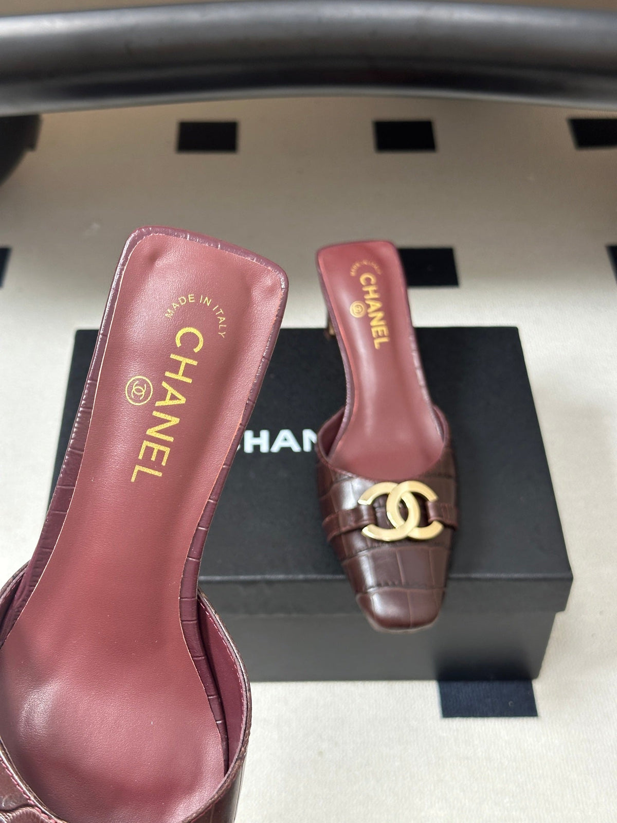 CC 26A Square Toe Mules 6cm Chocolate Patent Embossed Leather 888046
