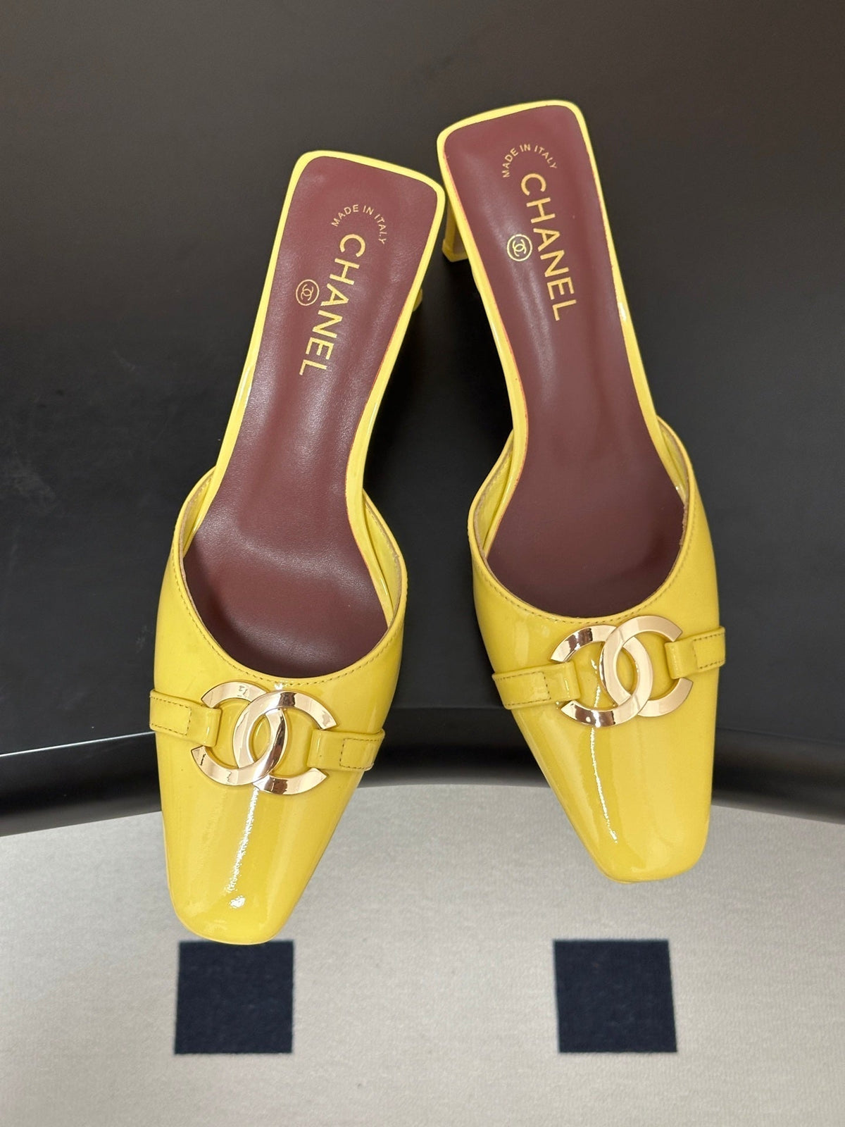 CC 26A Square Toe Mules 6cm Yellow Patent Leather 888041