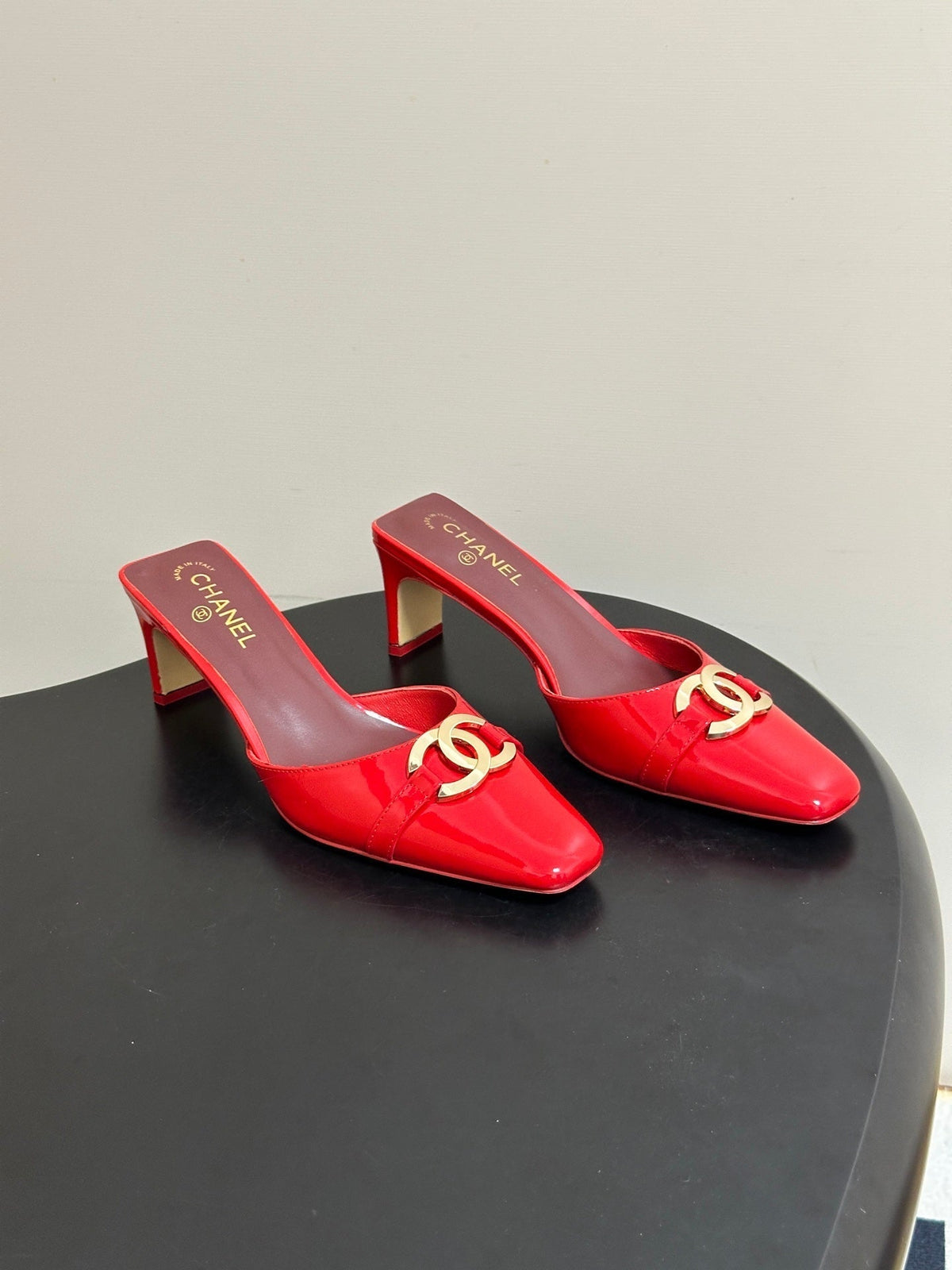 CC 26A Square Toe Mules 6cm Red Patent Leather 888040