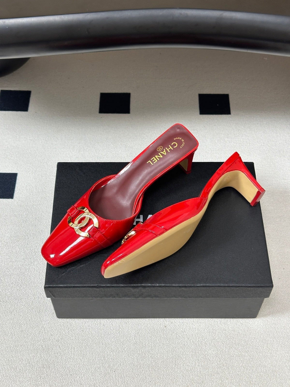 CC 26A Square Toe Mules 6cm Red Patent Leather 888040