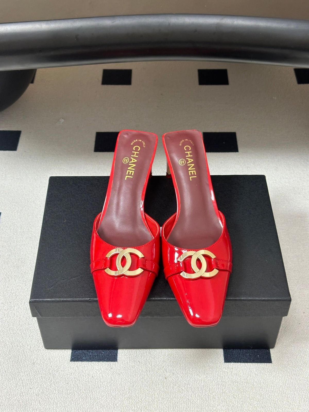 CC 26A Square Toe Mules 6cm Red Patent Leather 888040