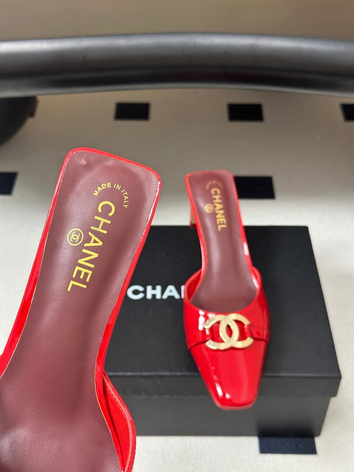 CC 26A Square Toe Mules 6cm Red Patent Leather 888040