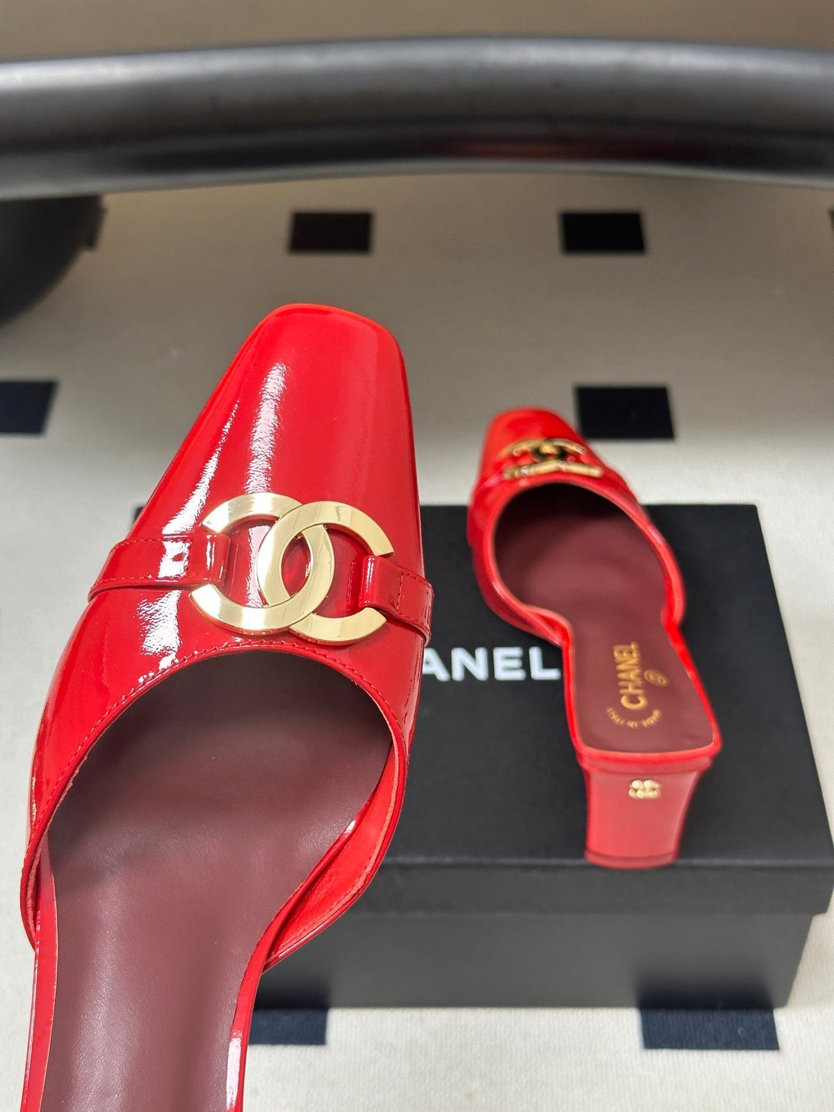 CC 26A Square Toe Mules 6cm Red Patent Leather 888040