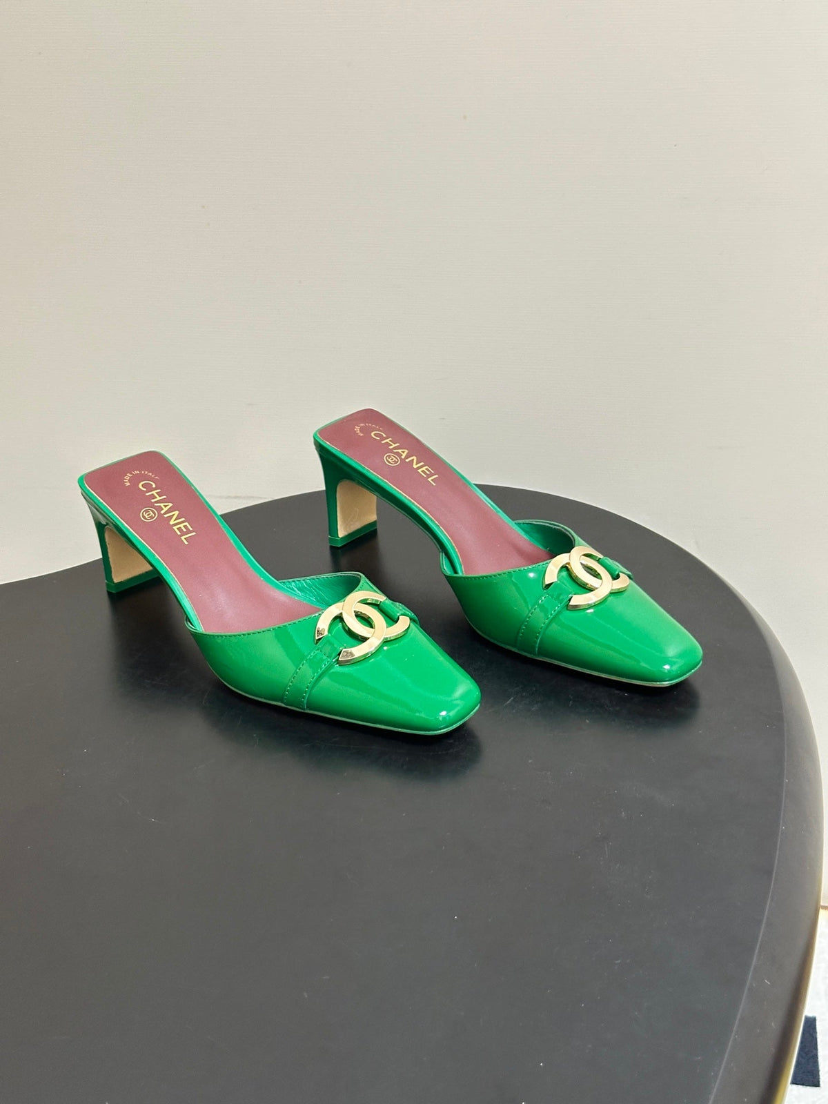CC 26A Square Toe Mules 6cm Green Patent Leather 888039
