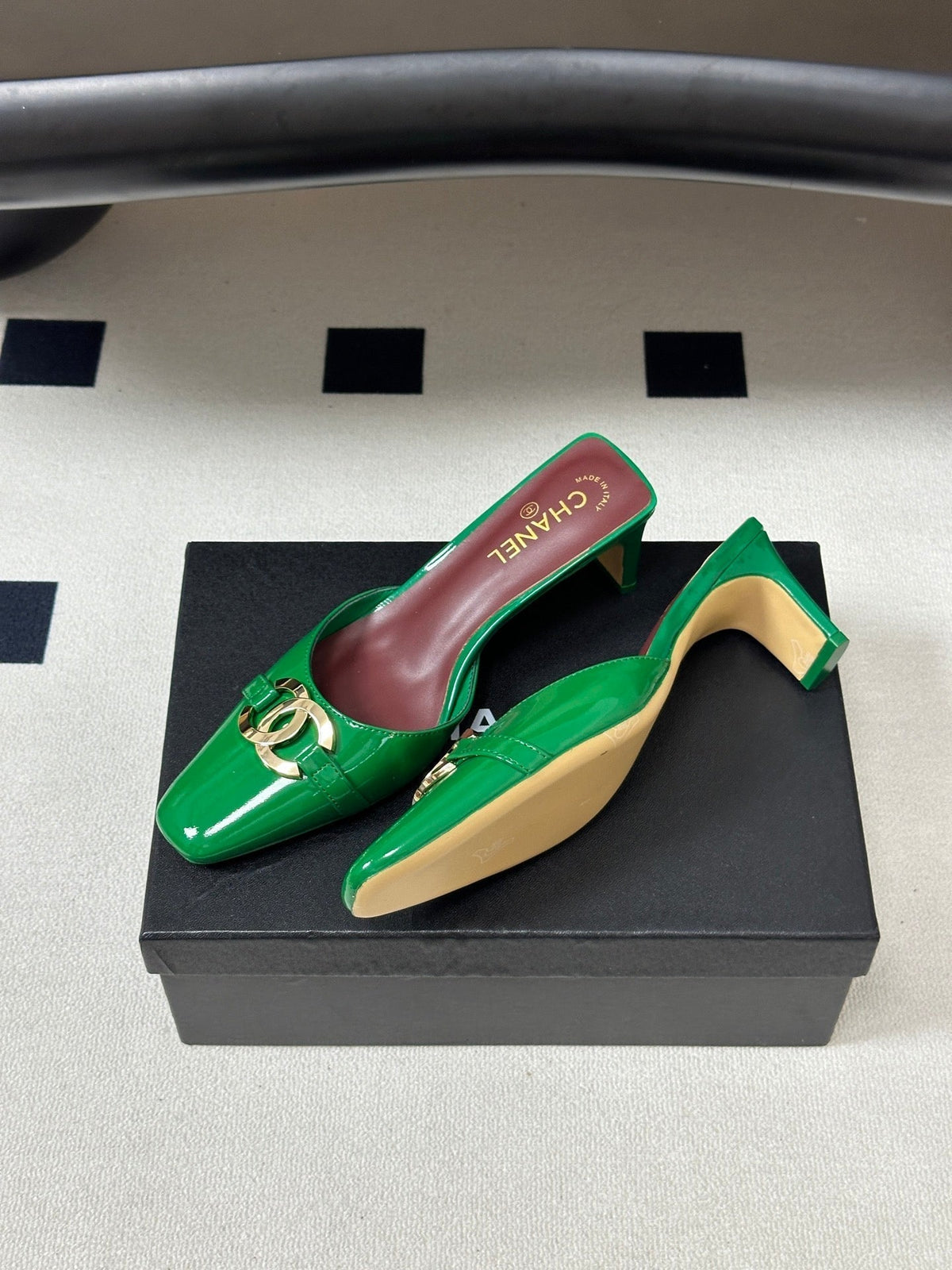 CC 26A Square Toe Mules 6cm Green Patent Leather 888039