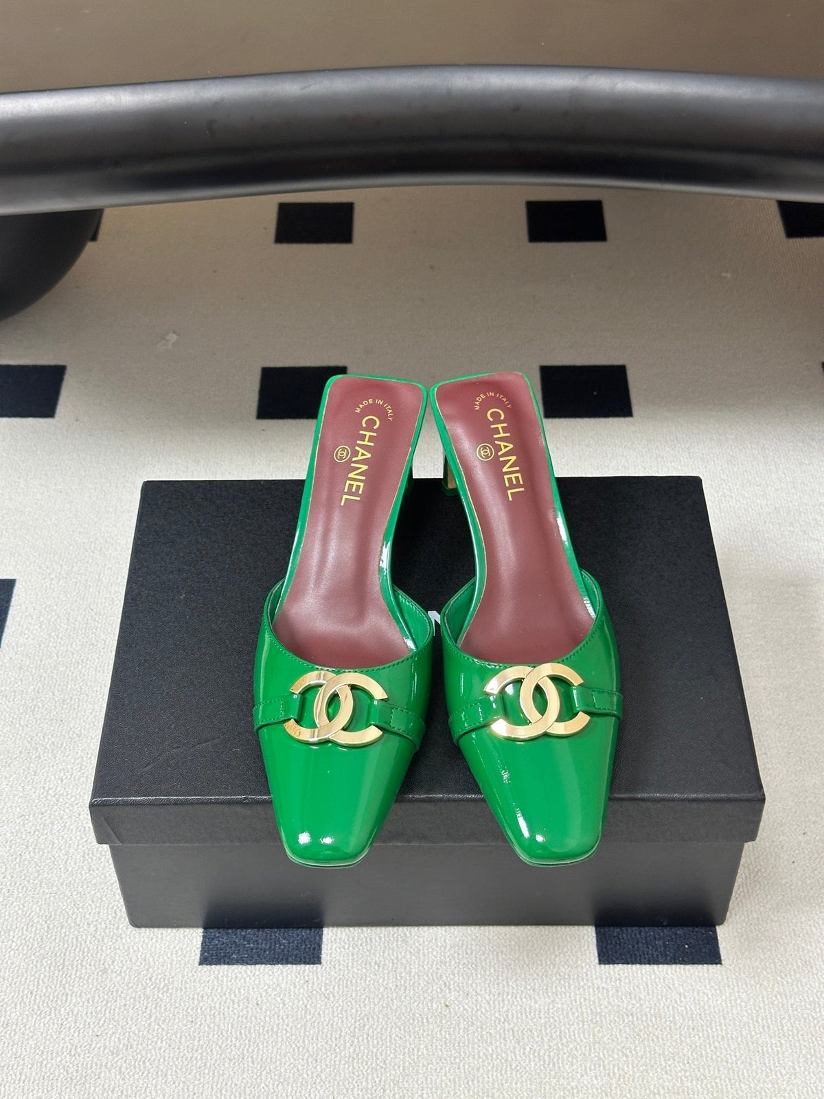 CC 26A Square Toe Mules 6cm Green Patent Leather 888039
