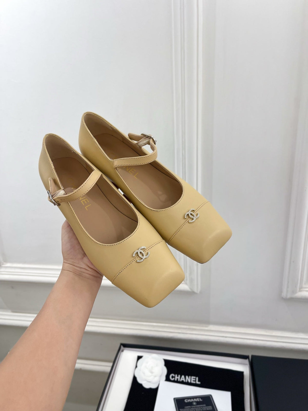 CC Square Toe Mary Jane Flats 2.5cm Beige Lambskin Leather 891750