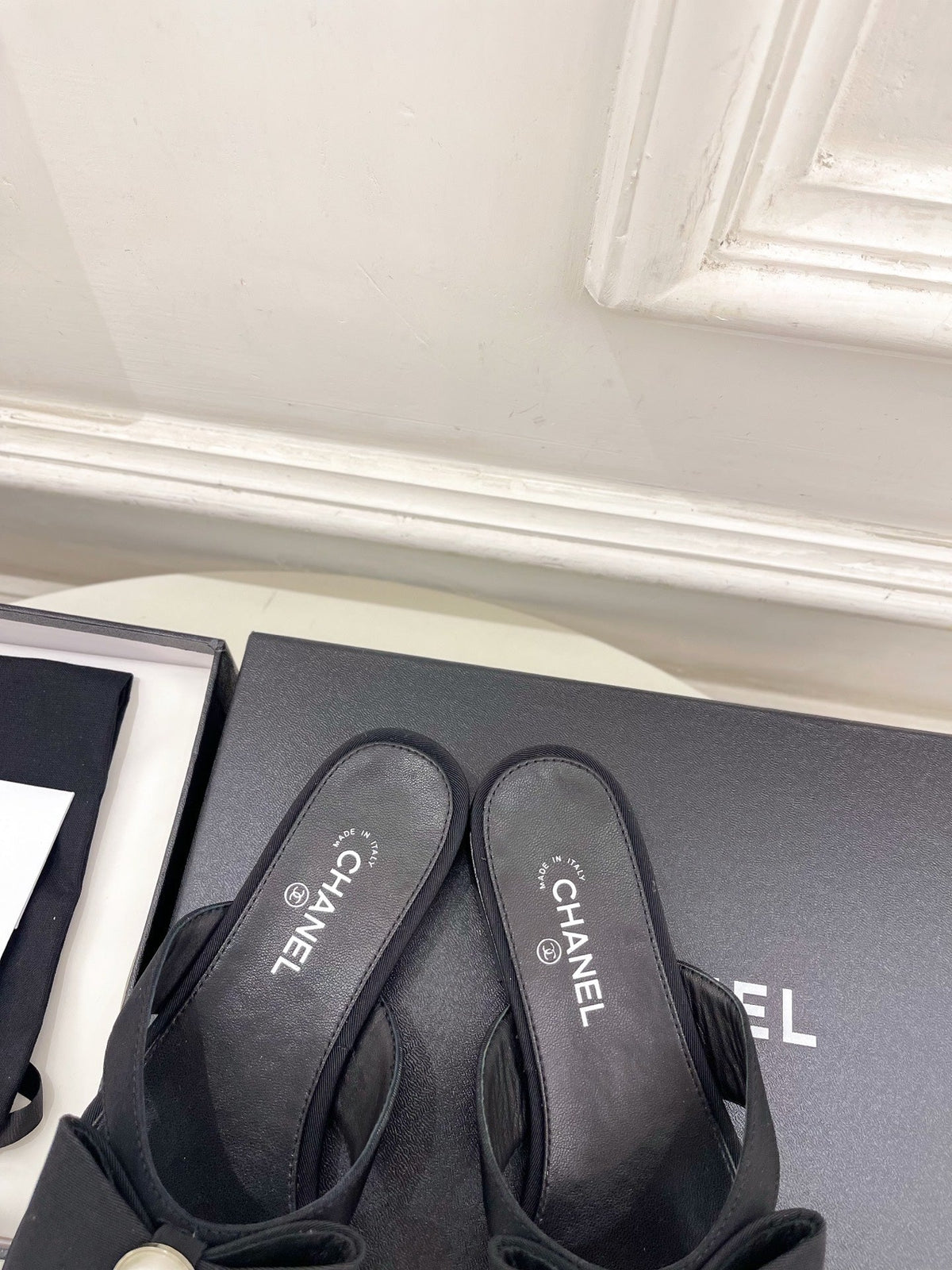 CC Pearl Bow Thong Flat Sandals Black Satin 891777