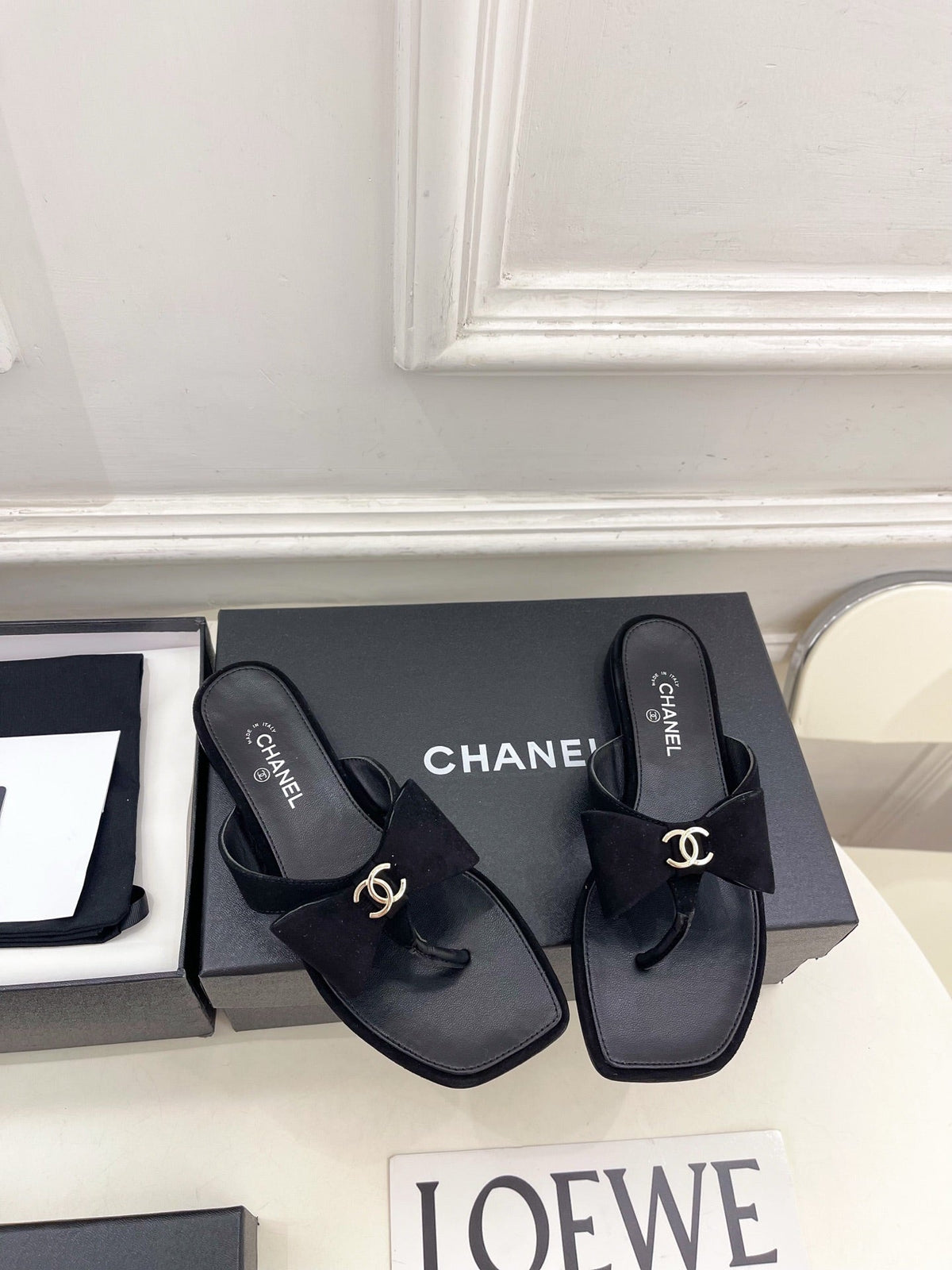 CC Bow Thong Flat Sandals Black Suede 891774