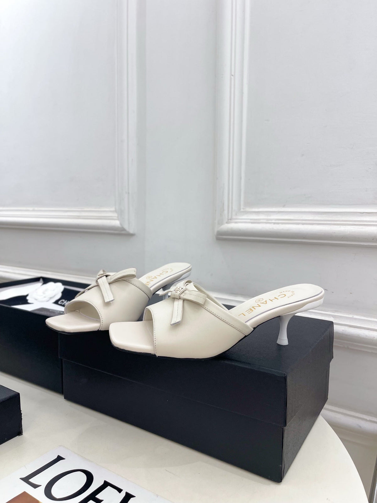 CC Bow Mules 5cm Cream Lambskin Leather 891755