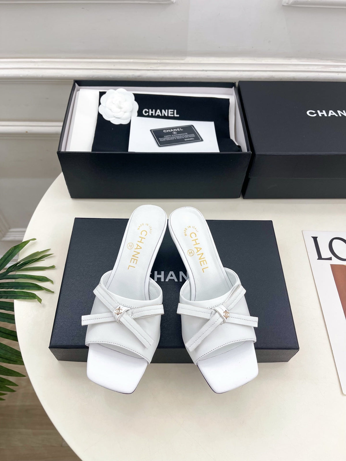 CC Bow Mules 5cm White Lambskin Leather 891753