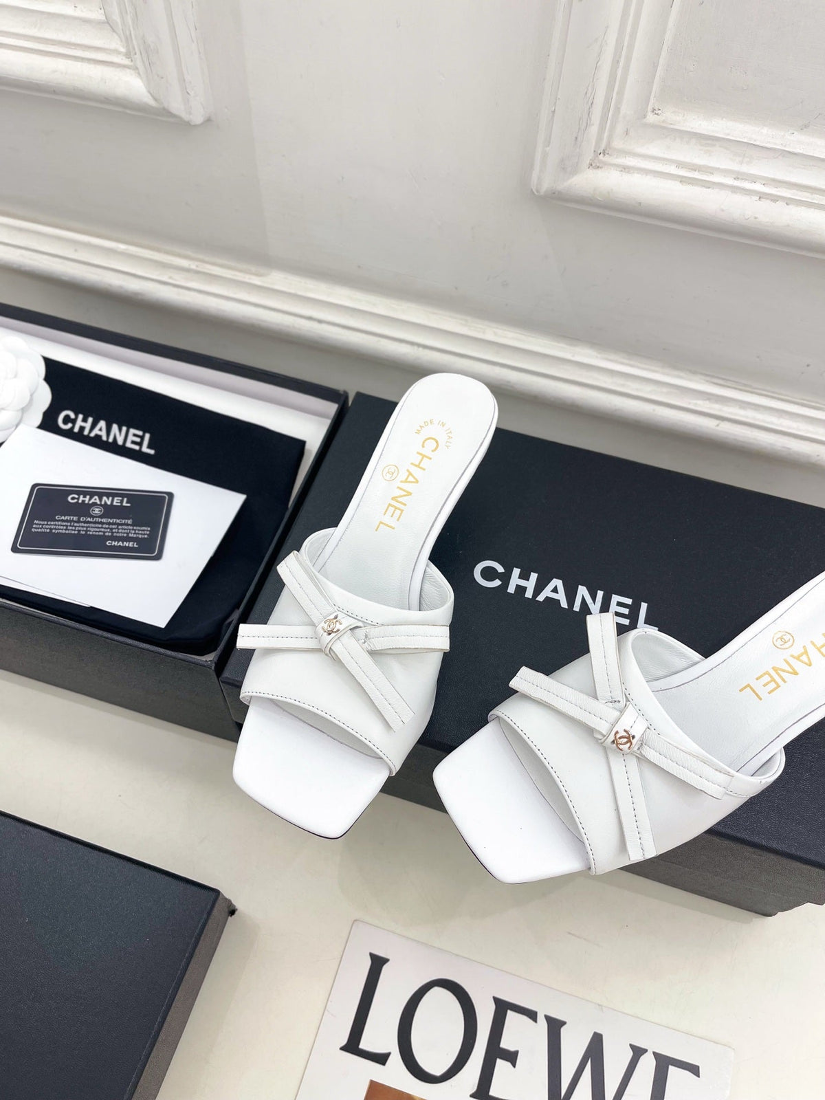 CC Bow Mules 5cm White Lambskin Leather 891753