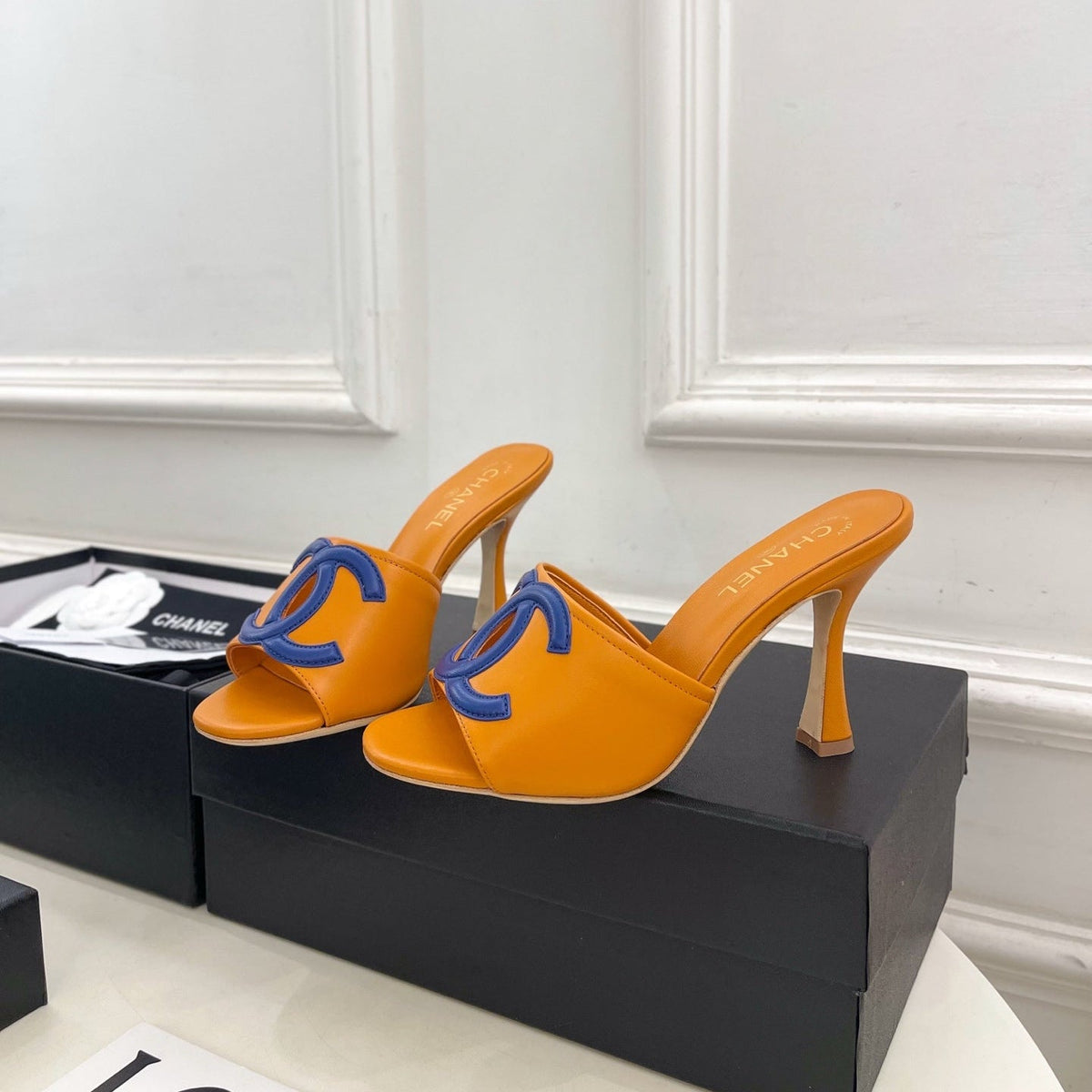 CC Double C Mules 9.5cm Orange Blue Leather 891682