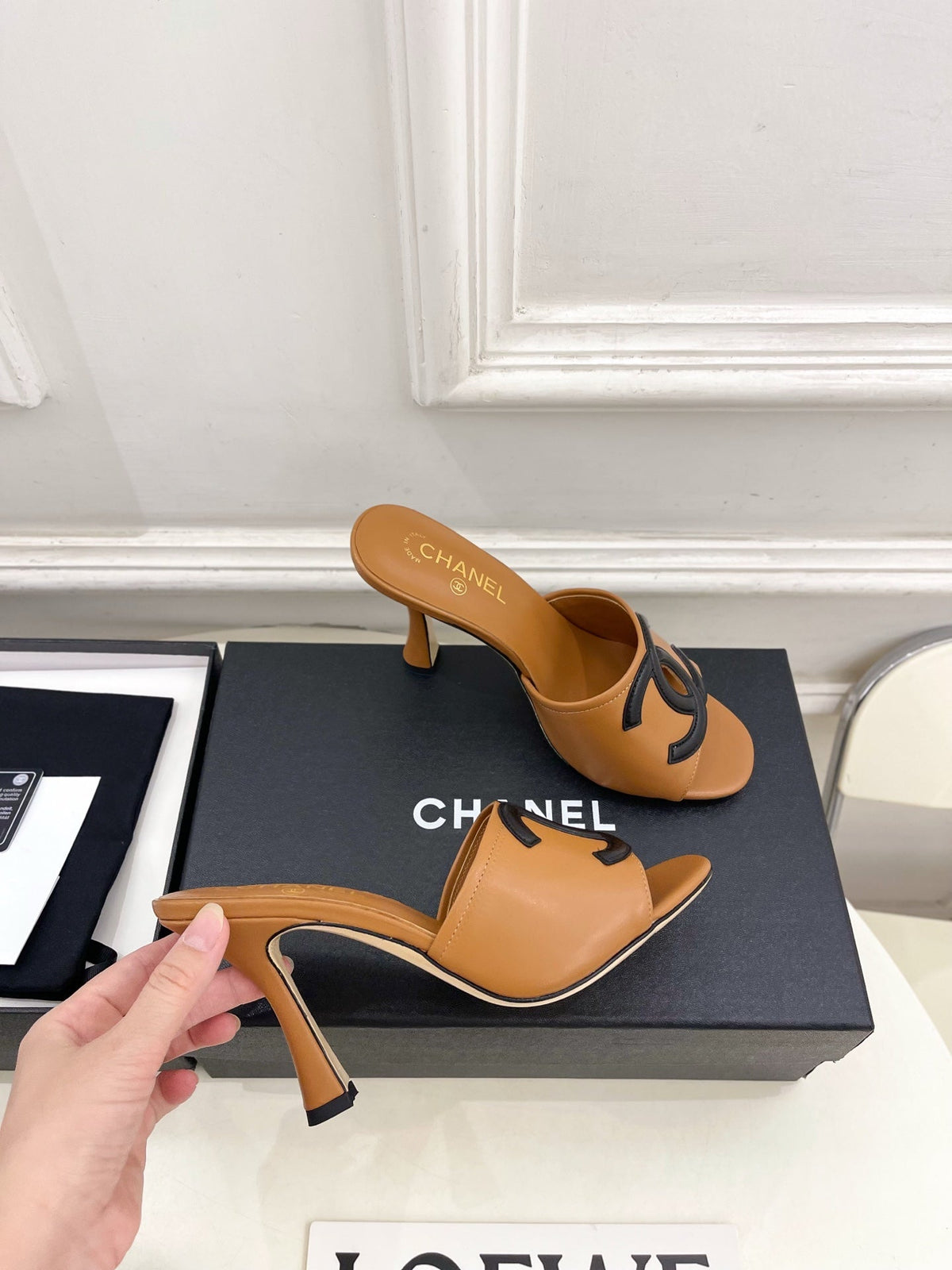 CC Double C Mules 9.5cm Brown Black Leather 891679