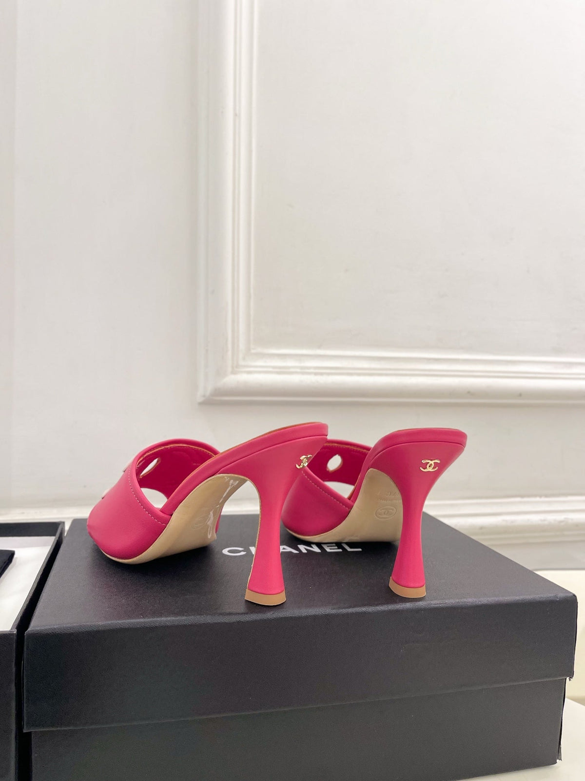 CC Double C Mules 9.5cm Pink Leather 891678